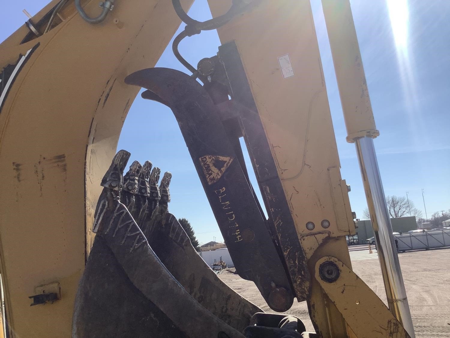 gallery 2005 Caterpillar 420D 4x4 Loader Backhoe W4-IN-1 Bucket & Extend