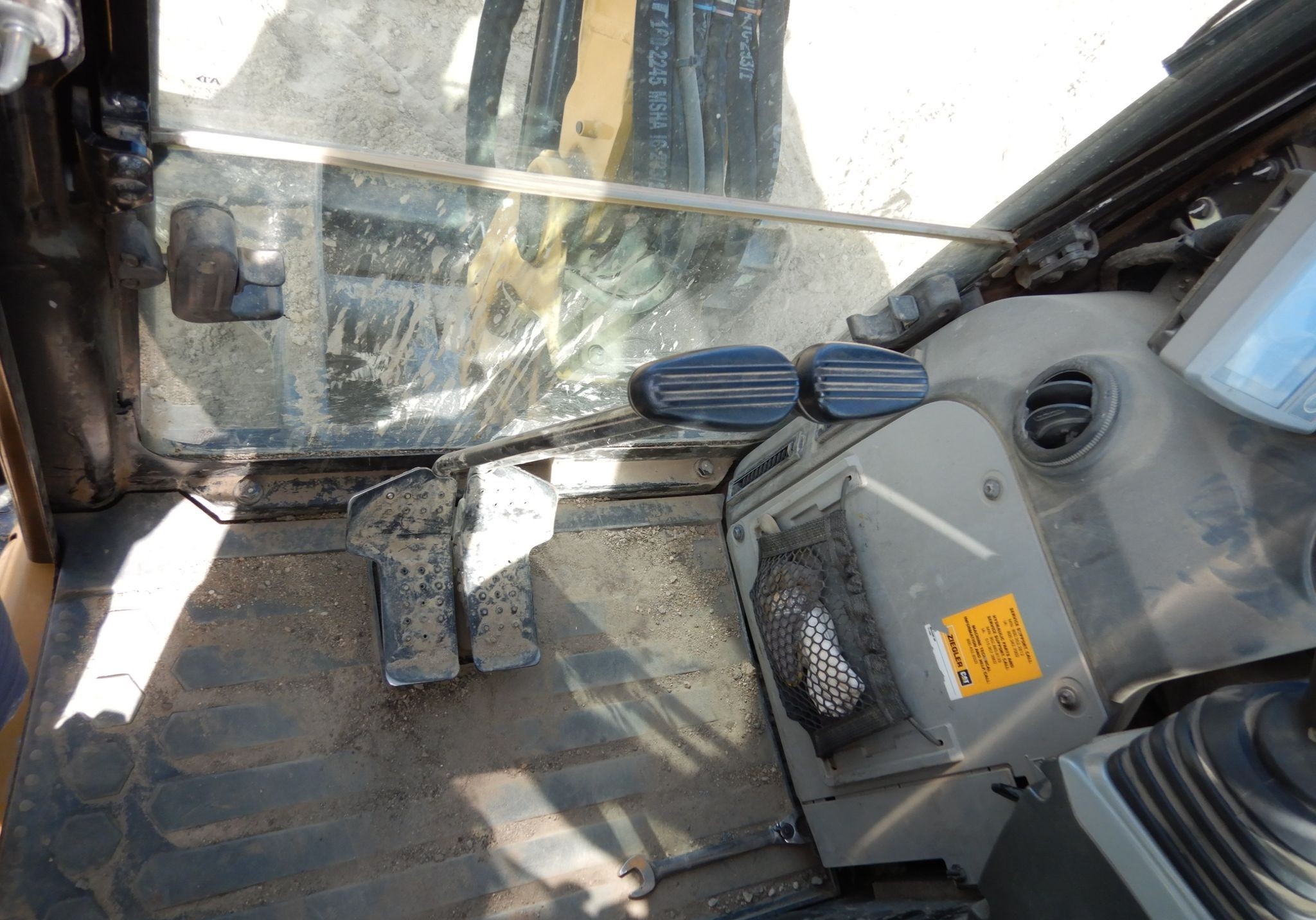 gallery 2017 Caterpillar 303.5 E2  mini excavator