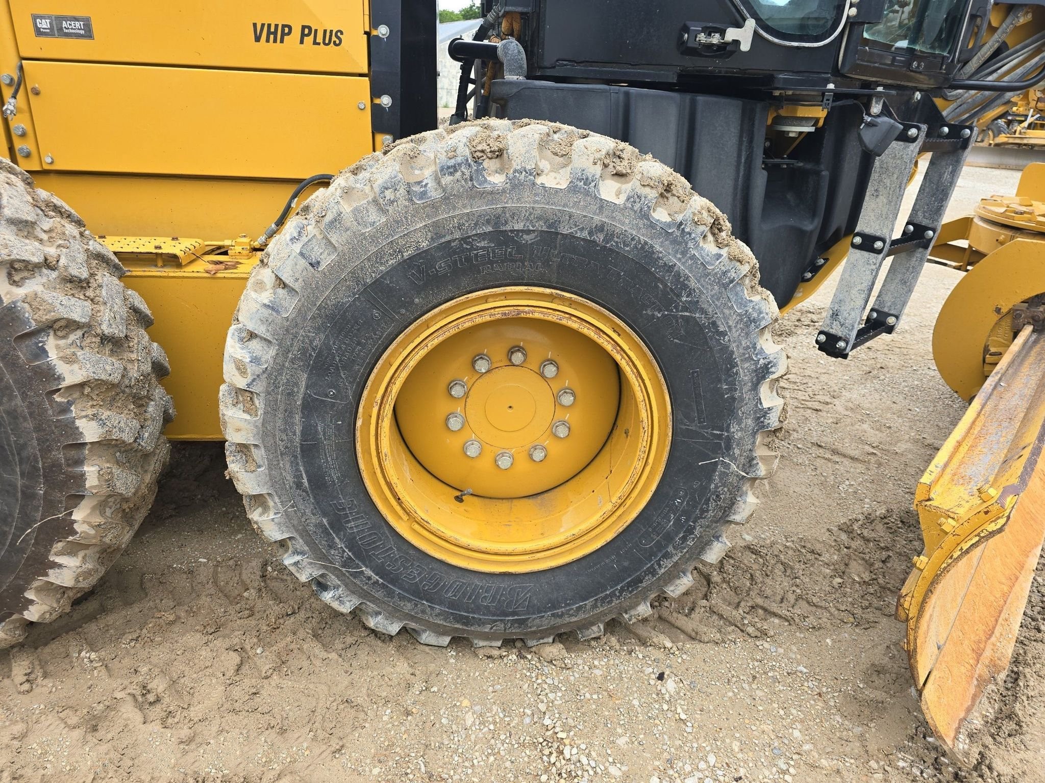 gallery 2012 Caterpillar 140M2 motor grader