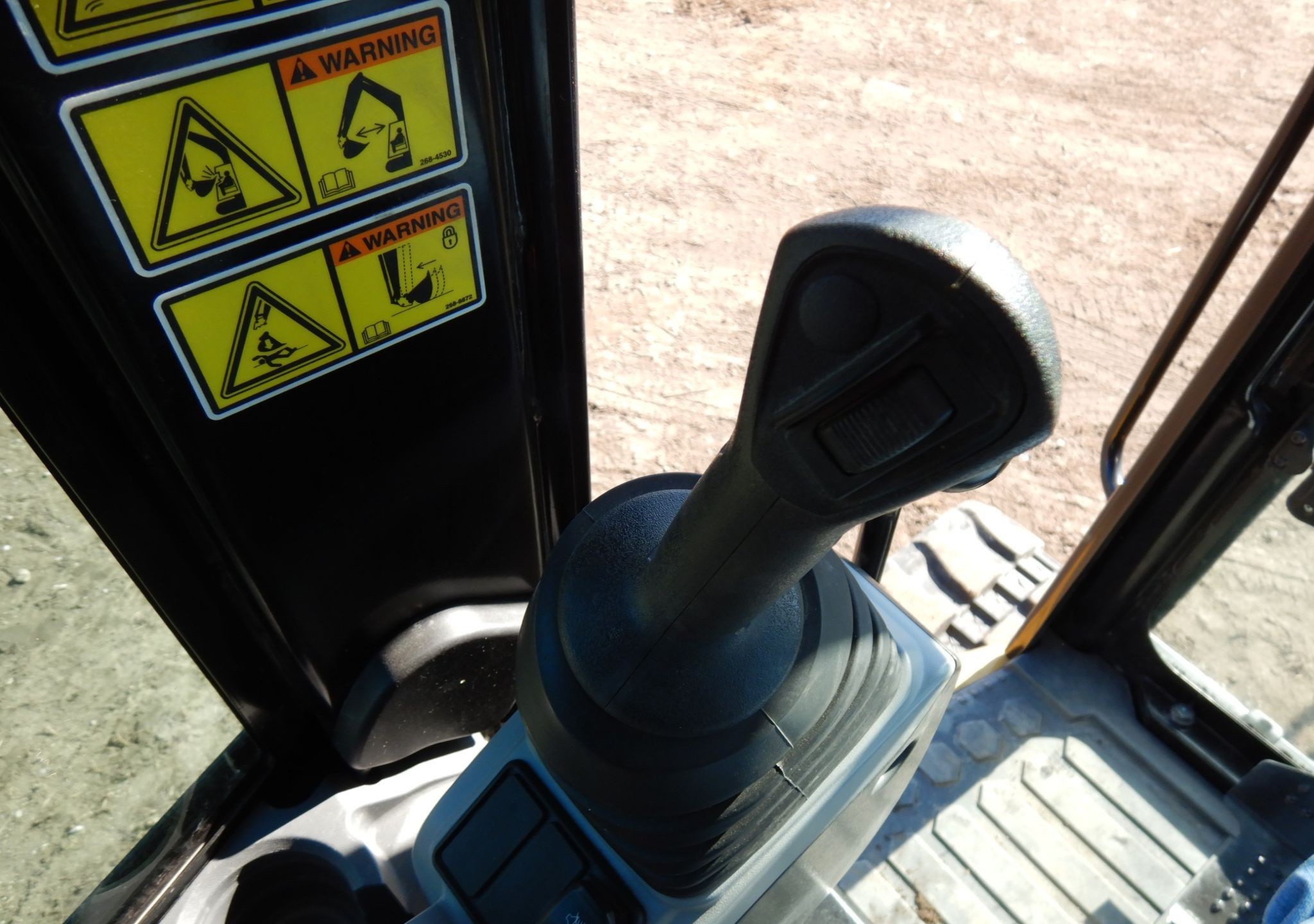 gallery 2018 Caterpillar 305E2 mini excavator