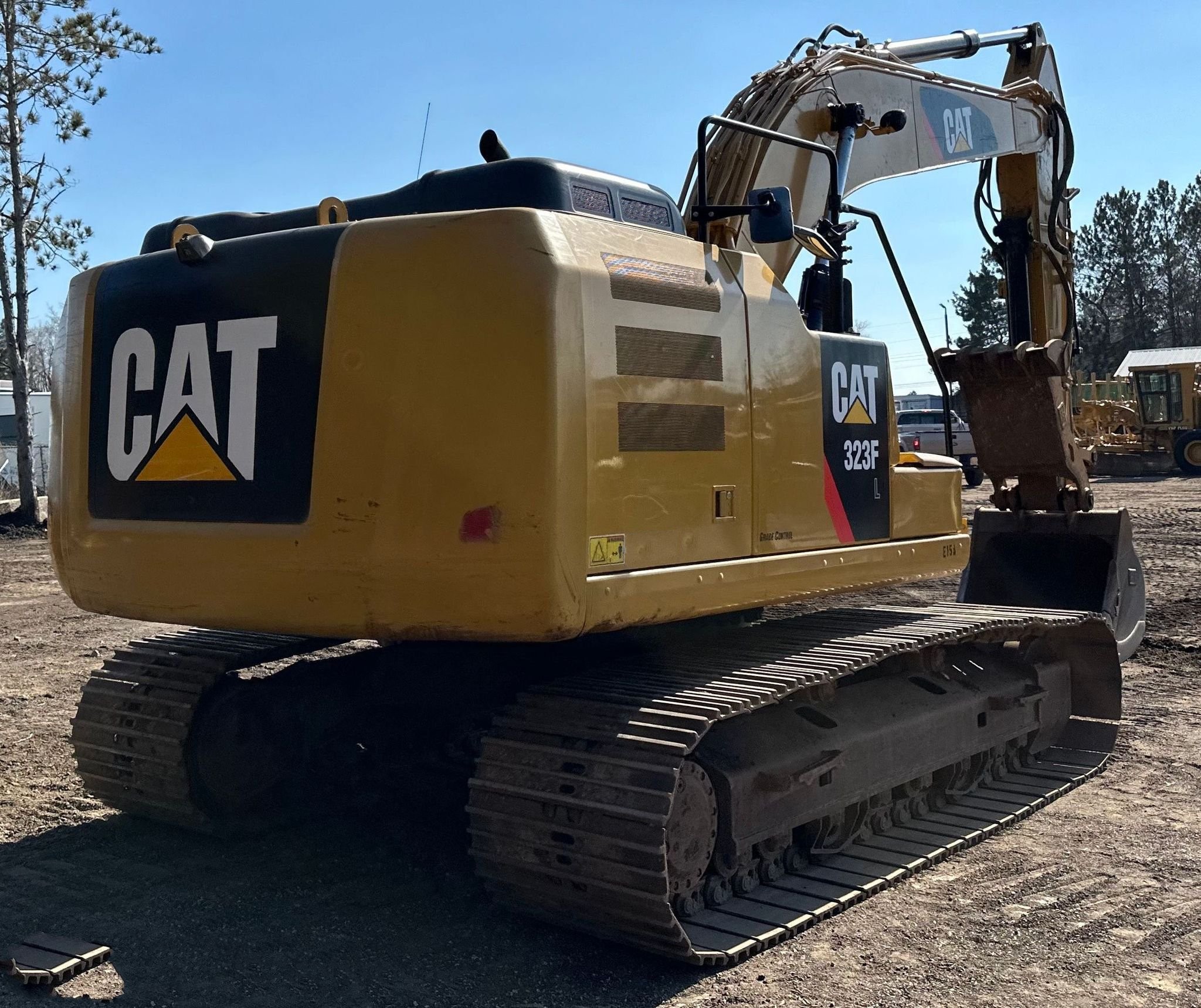 gallery 2015 Caterpillar 323FL excavator