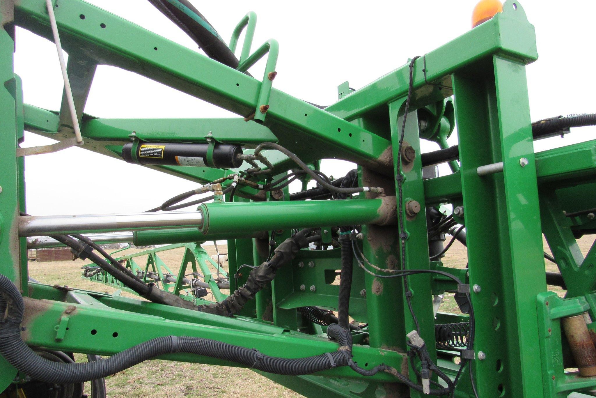 gallery 2014 John Deere R4038 self-propelled sprayer