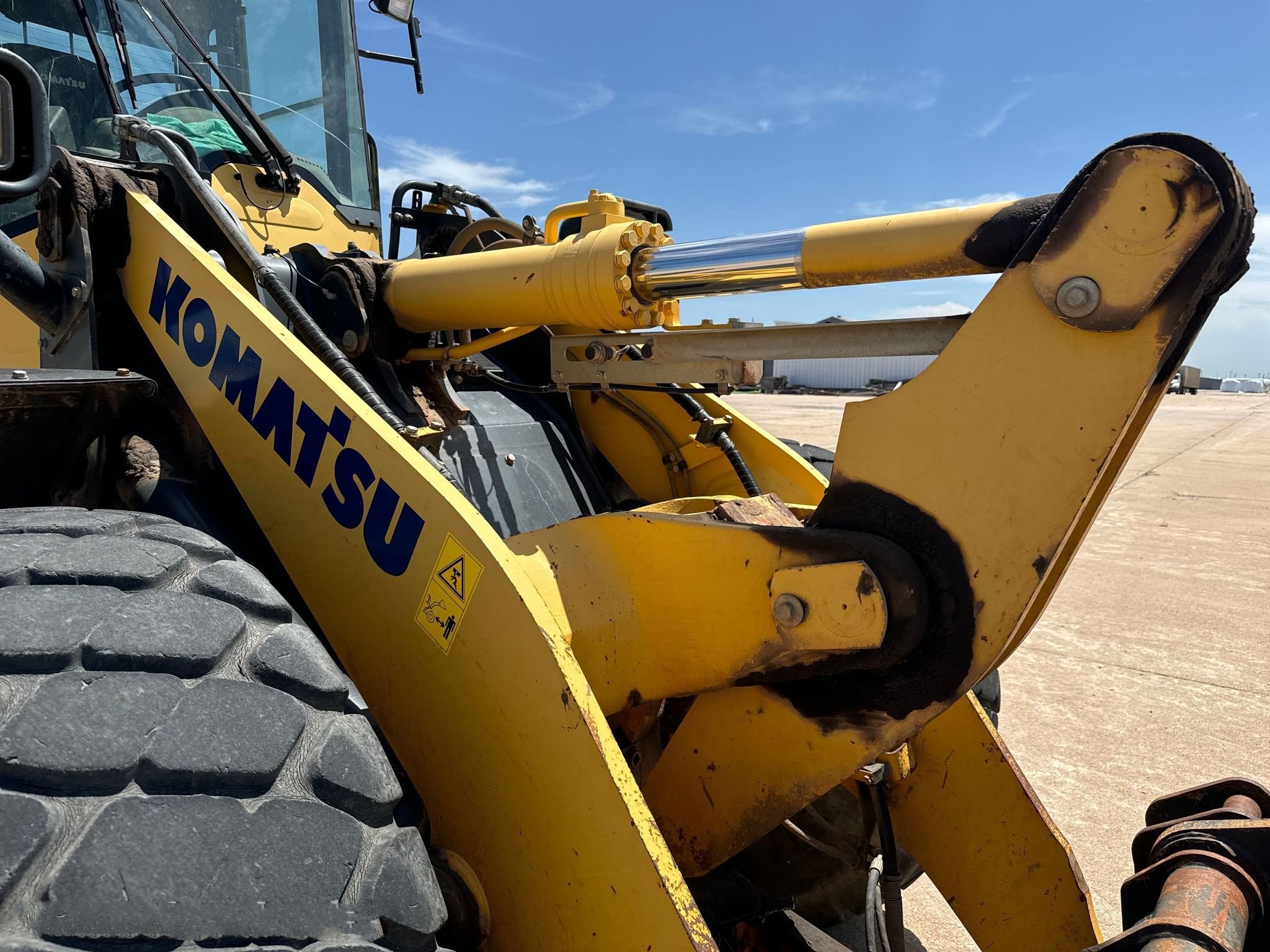 gallery 2014 Komatsu WA270-7 wheel loader