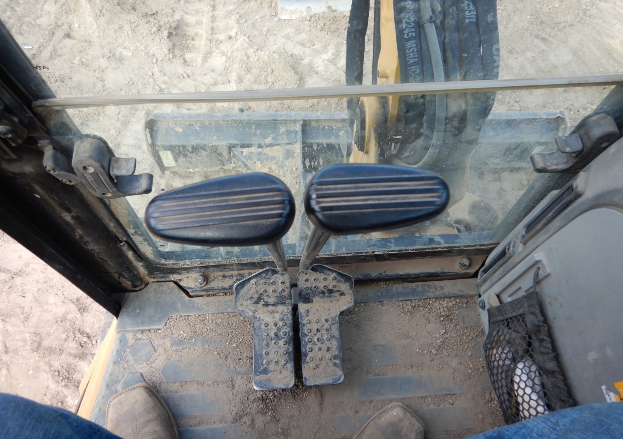 gallery 2017 Caterpillar 303.5 E2  mini excavator