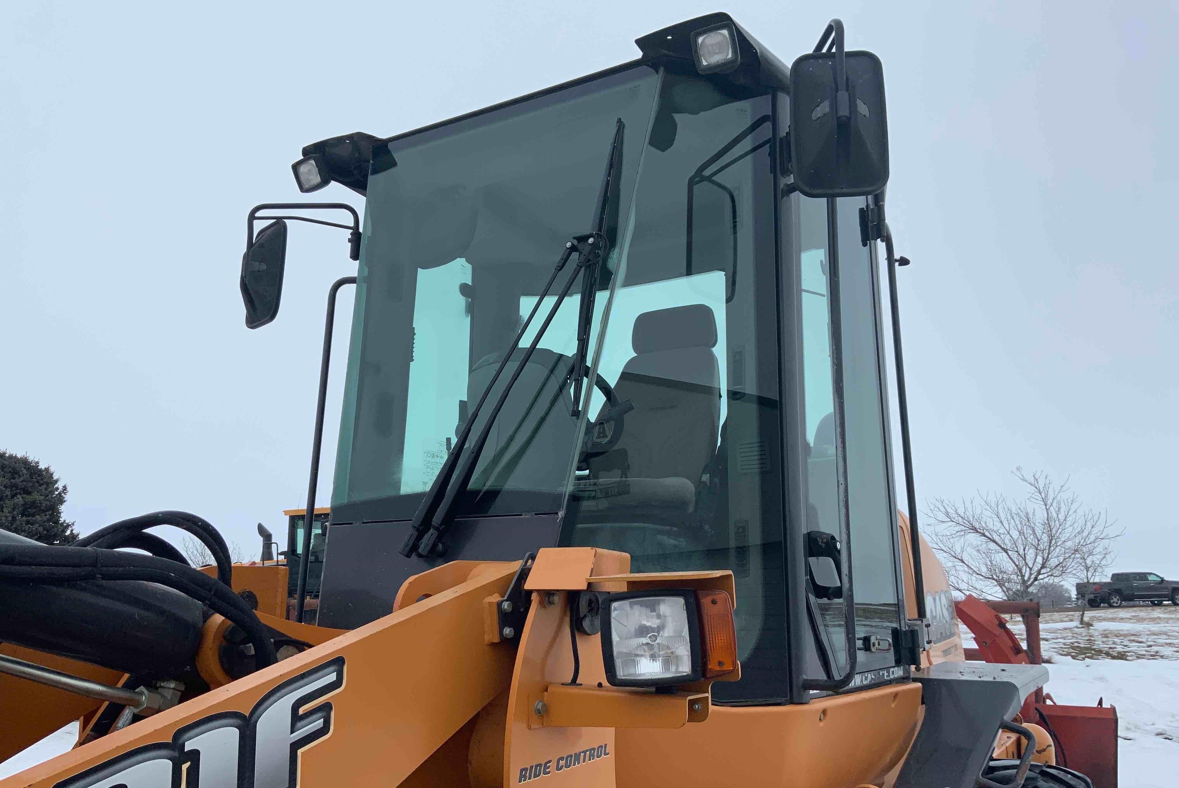 gallery 2012 Case 621F Wheel Loader