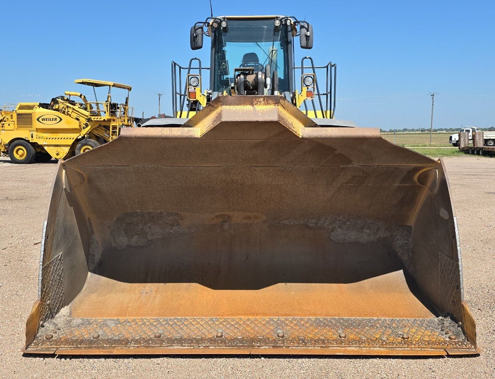 gallery 2014 John Deere 824K Wheel Loader
