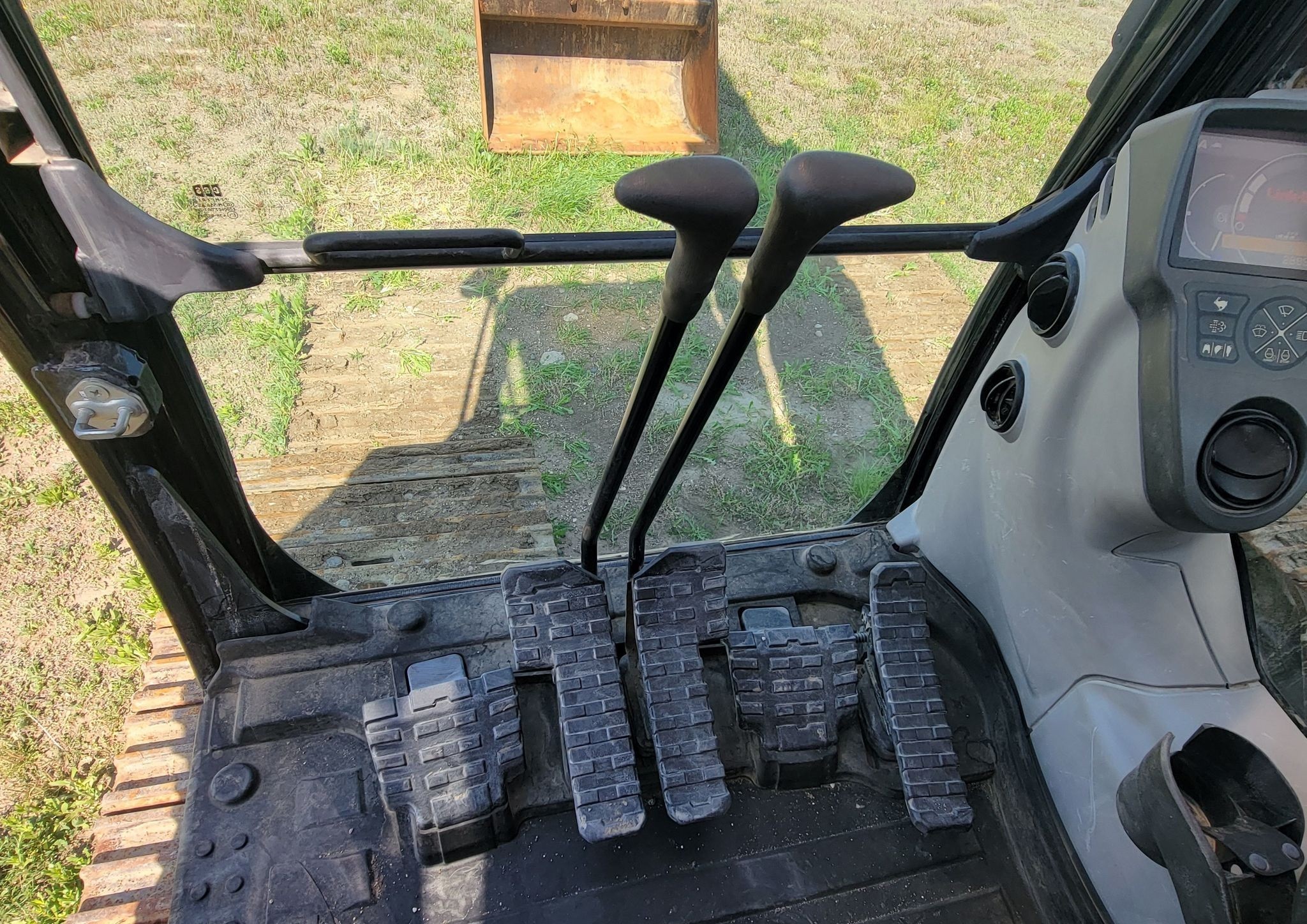 gallery 2013 Link-Belt 250X3 LF long reach excavator