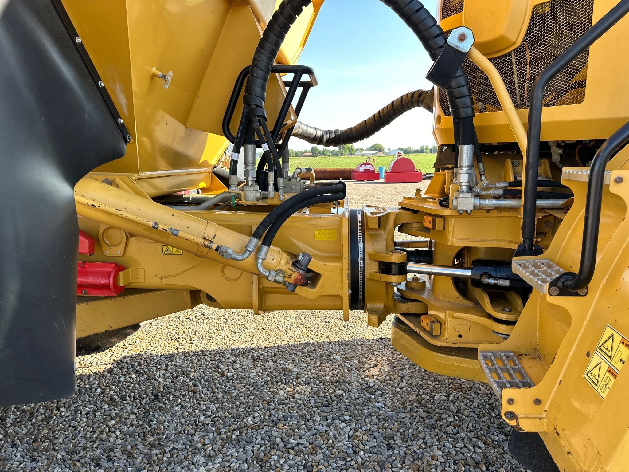 gallery 2013 Caterpillar 735B haul truck