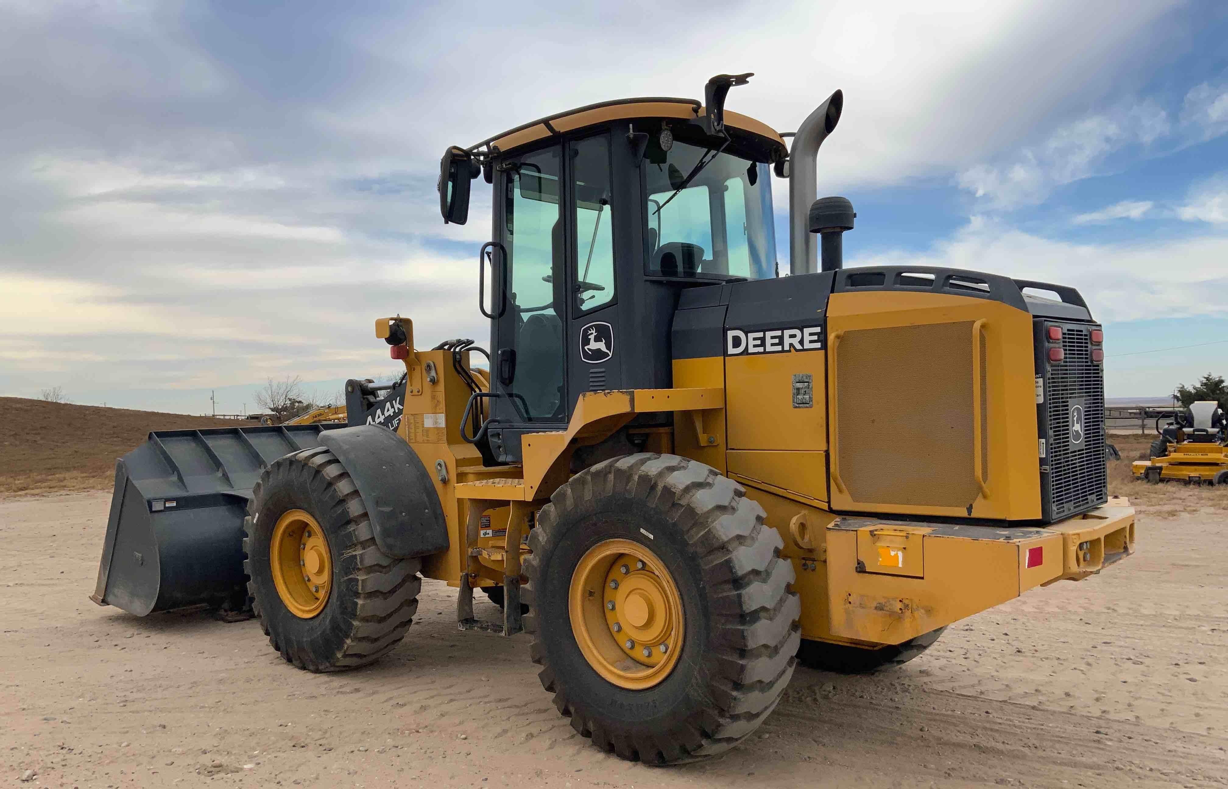 gallery John Deere 444K High Lift Wheel Loader
