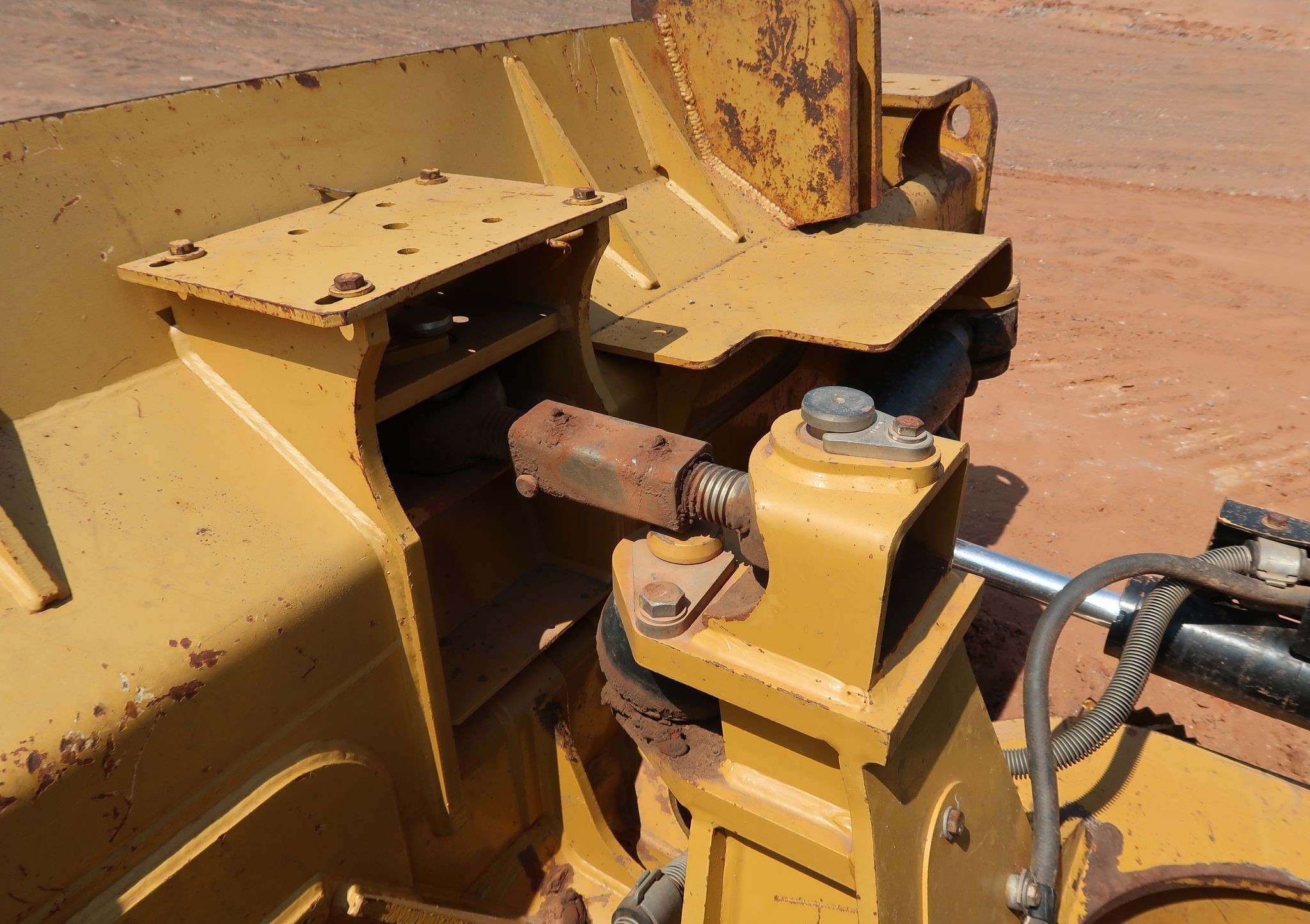 gallery 2014 Caterpillar D6K2 XL dozer