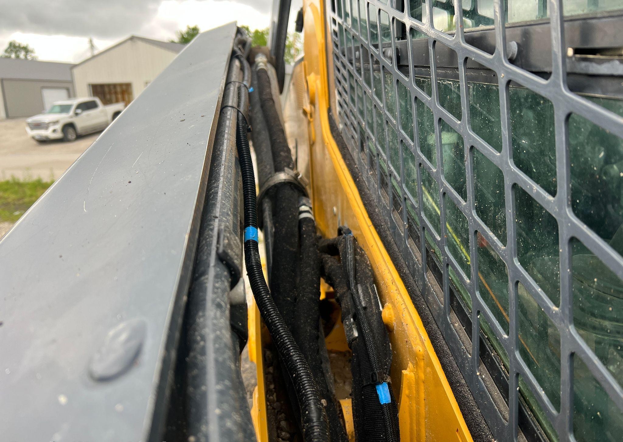 gallery 2017 John Deere 333G skid steer loader