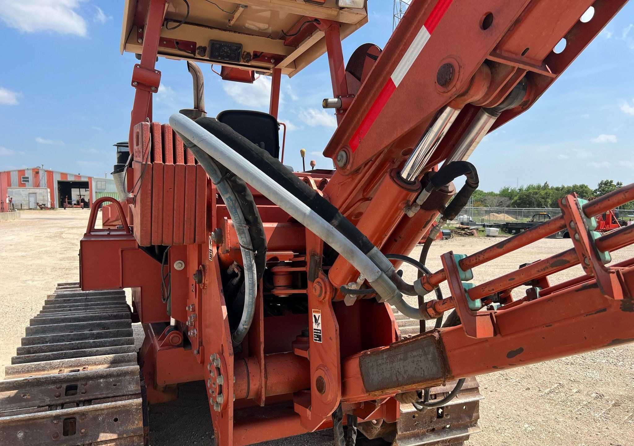 gallery 2006 Ditch Witch HT185 cable plow