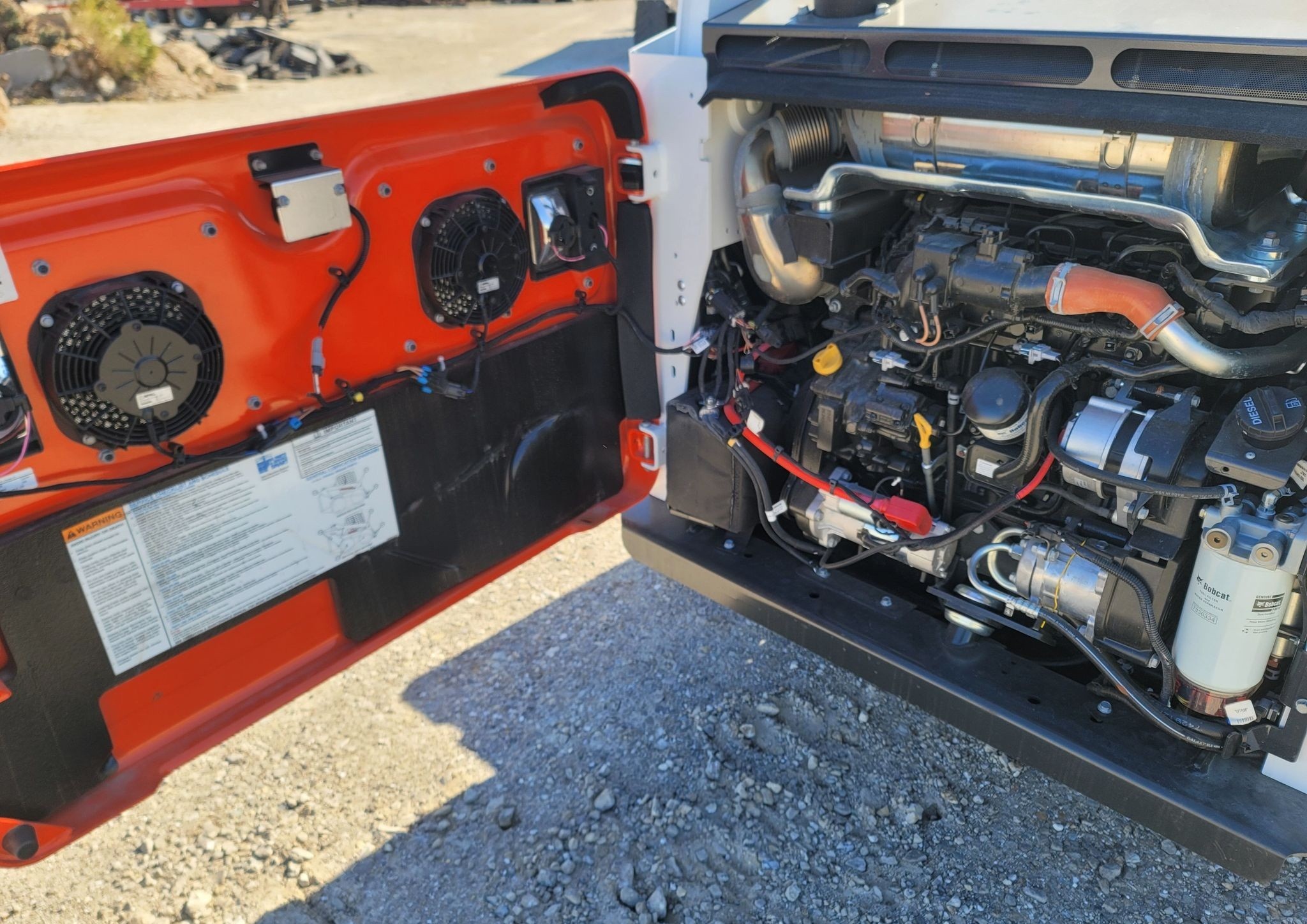 gallery 2022 Bobcat T870 tracked skid steer loader