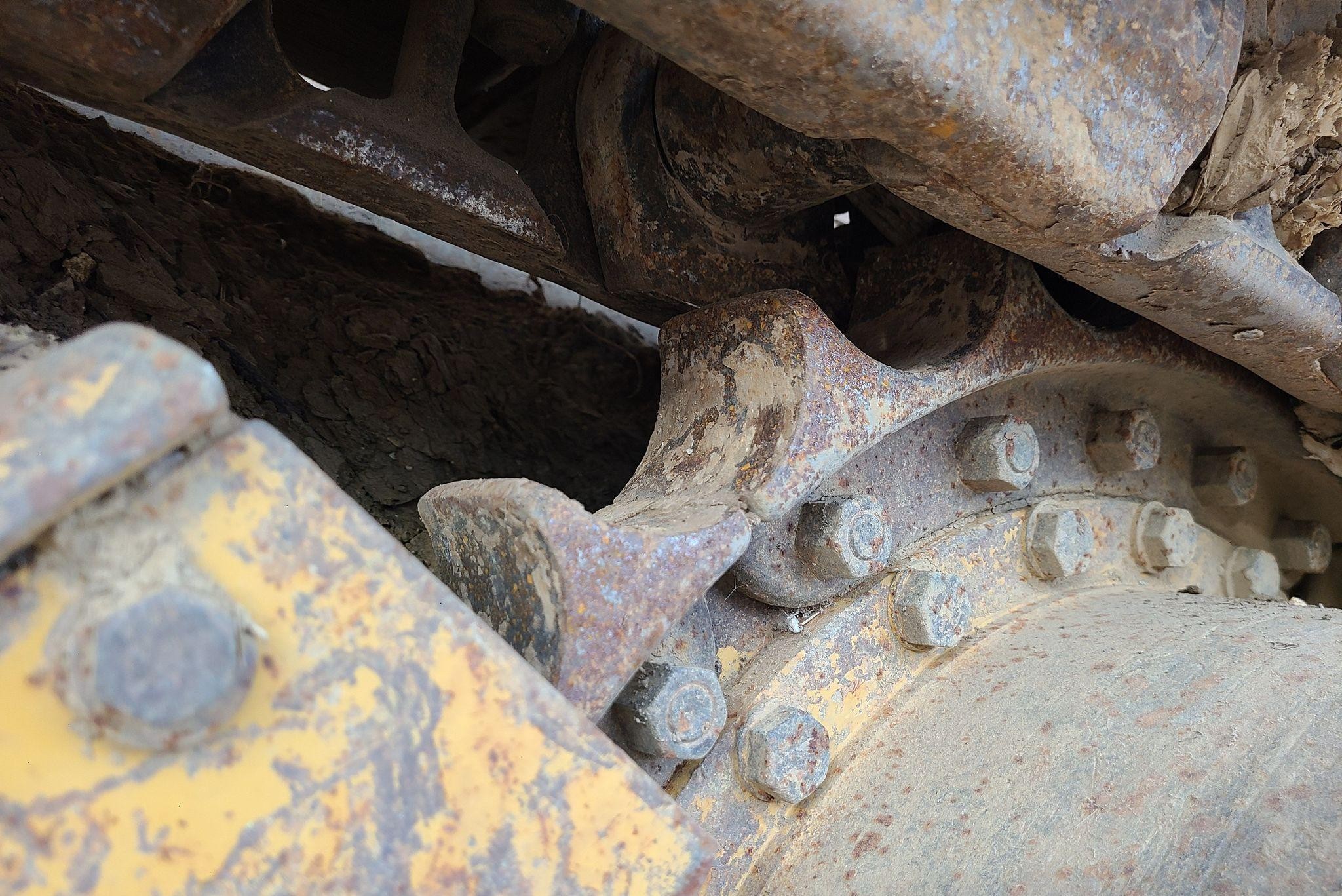 gallery 2010 Caterpillar 963D track loader