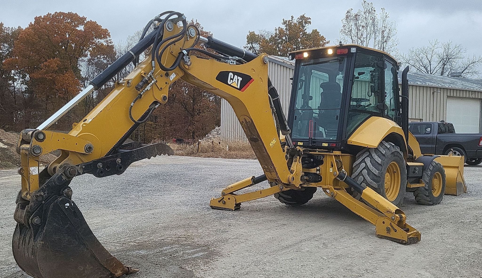 gallery 2018 Caterpillar 420F2 backhoe
