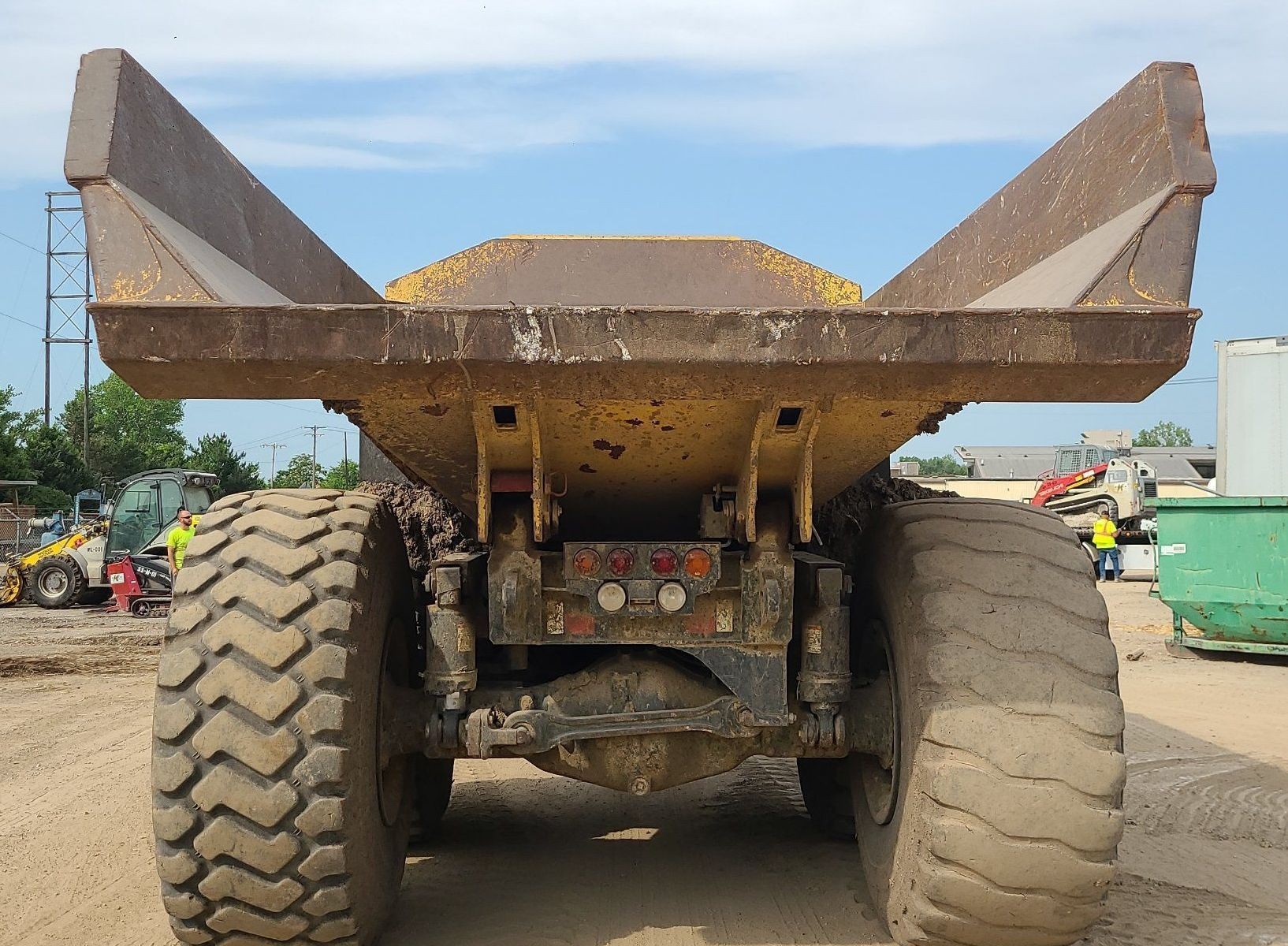 gallery 2013 Komatsu HM400-3 haul truck