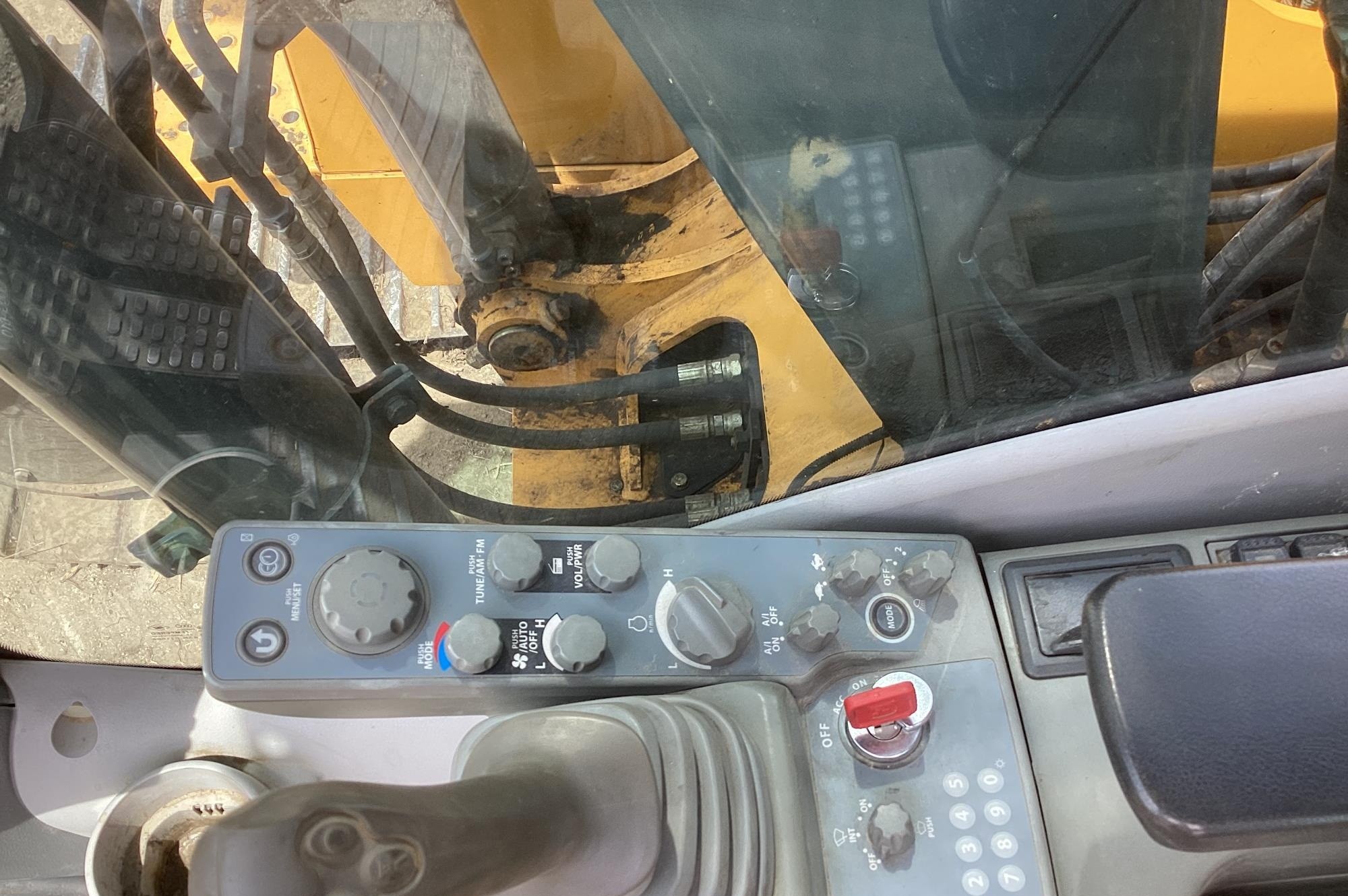 gallery 2014 John Deere 130G Excavator