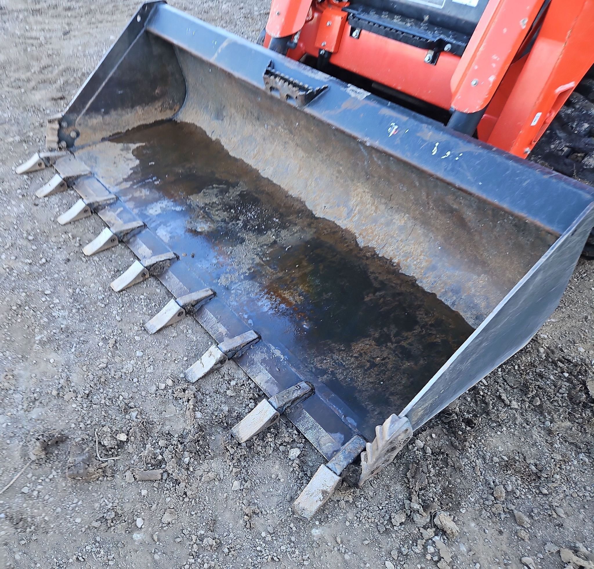 gallery 2022 Kubota SVL97-2 tracked skid steer loader