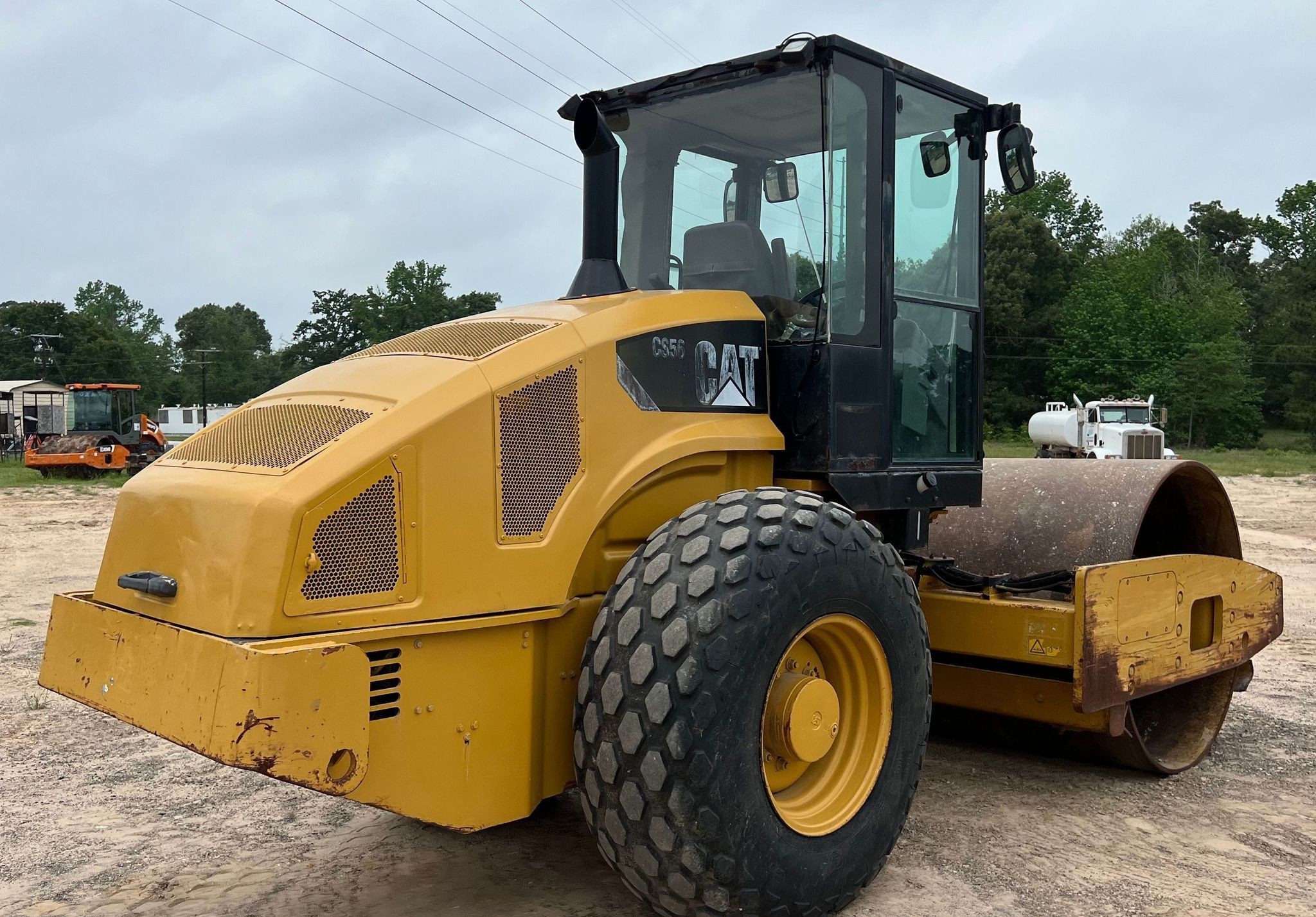 gallery 2008 Caterpillar CS56 single drum vibratory roller