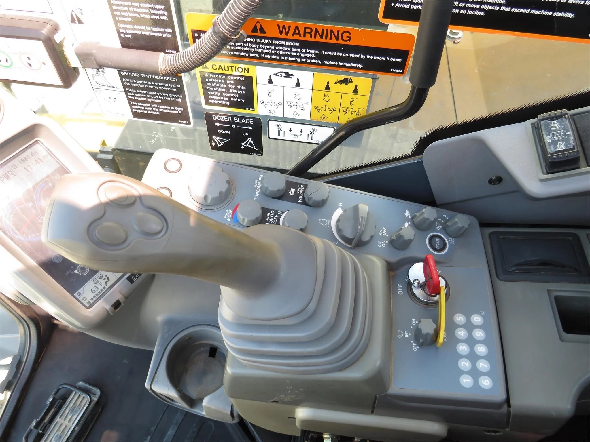 gallery 2014 John Deere 85G Excavator