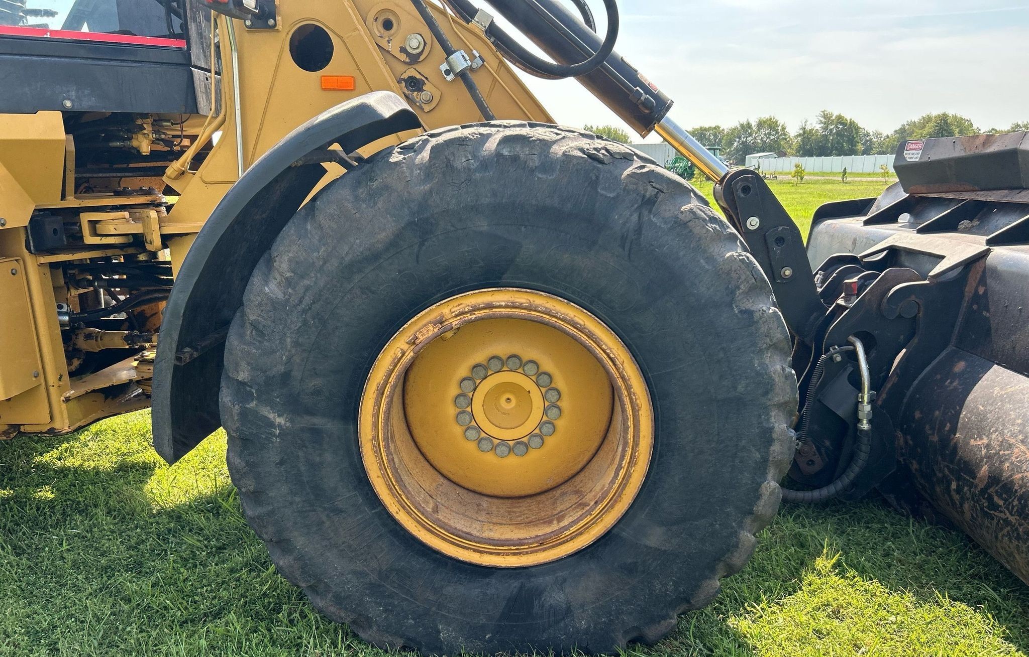 gallery 2001 Caterpillar 924G wheel loader