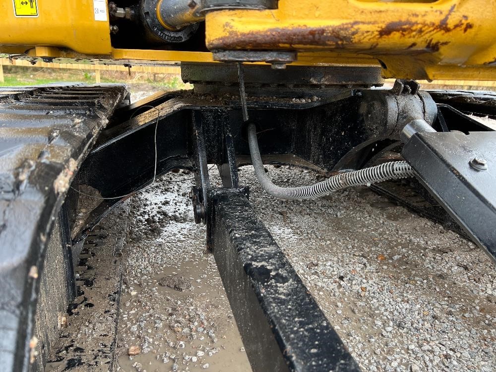 gallery 2018 Caterpillar 305.5E2 Mini Excavator