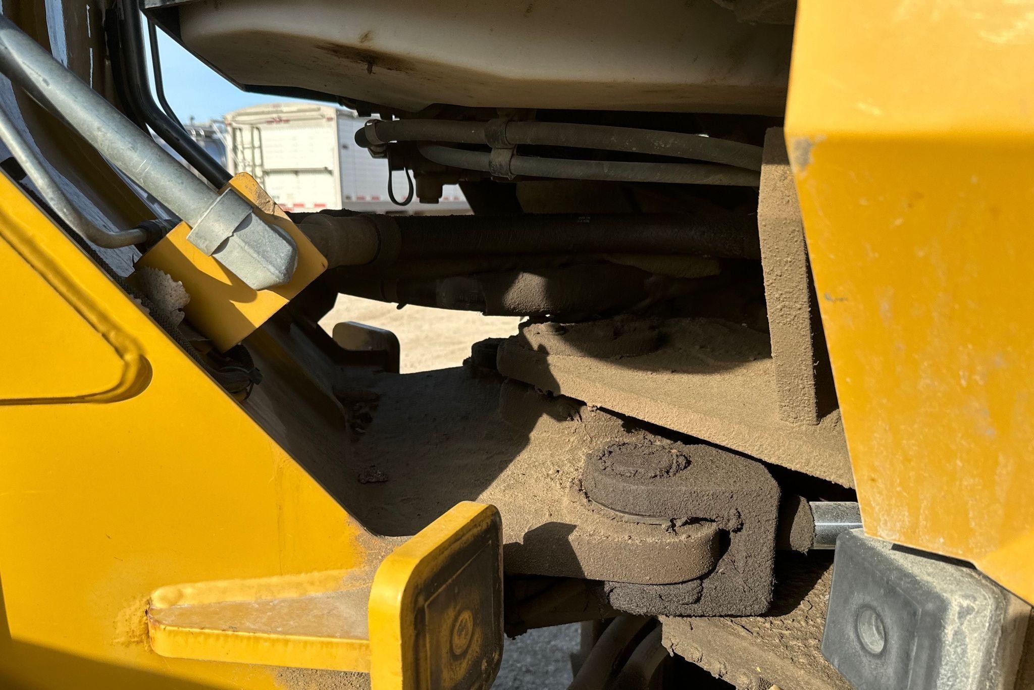 gallery 2011 Caterpillar 924H wheel loader