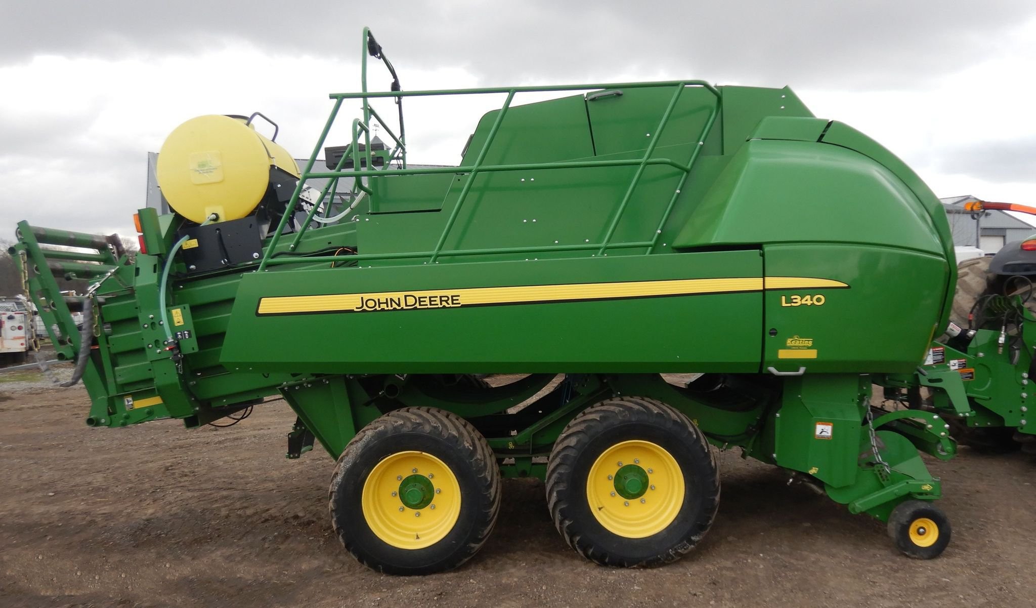 gallery 2016 John Deere L340 square baler
