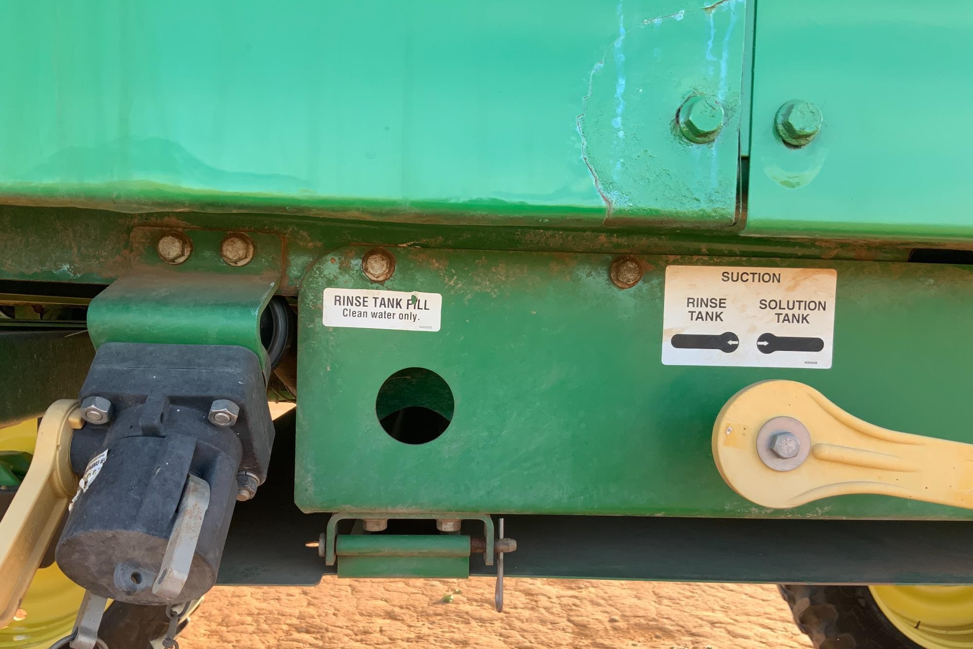 gallery 2011 John Deere 4730 Self-Propelled Sprayer