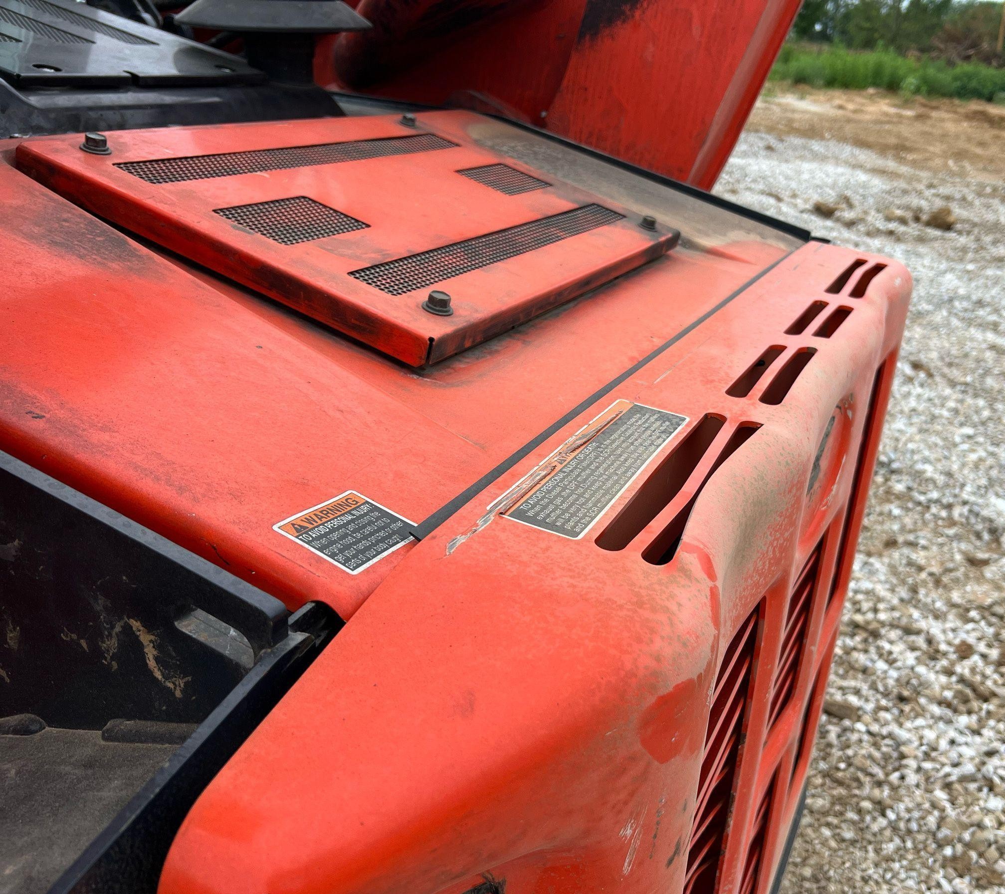 gallery 2019 Kubota SVL95-2S tracked skid steer loader