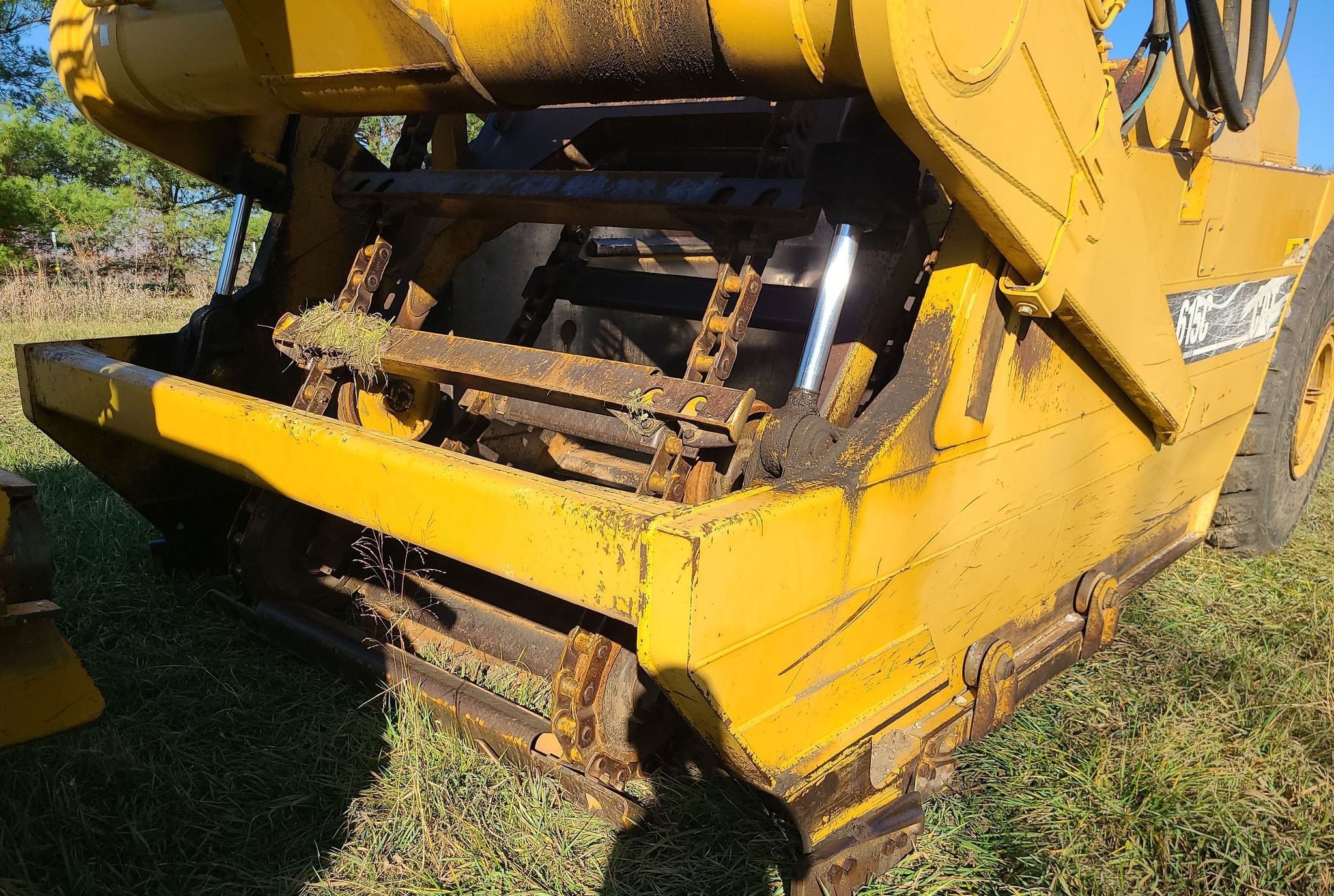 gallery 2006 Caterpillar 615C Series II elevating scraper