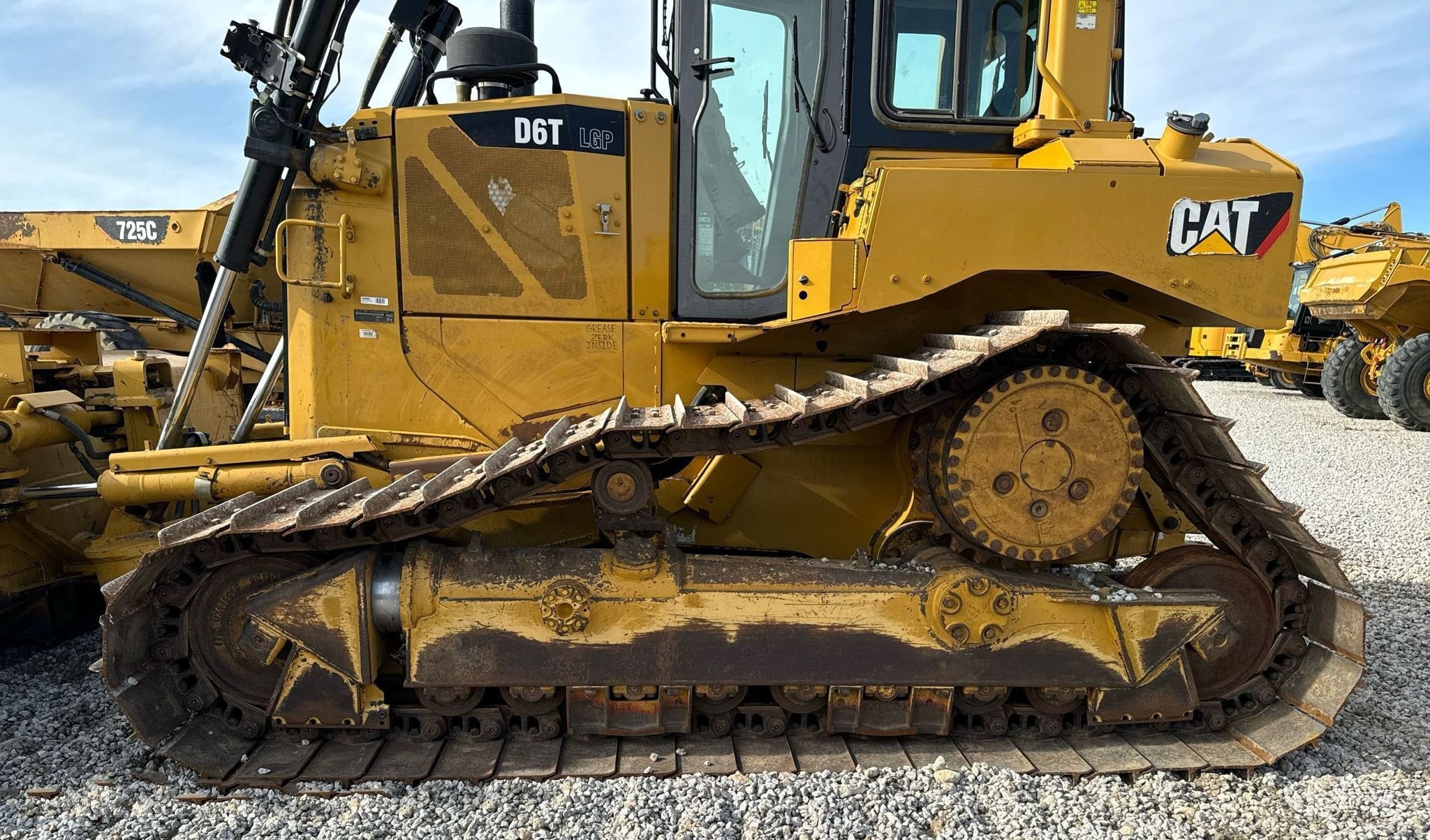 gallery 2014 Caterpillar D6T LGP dozer