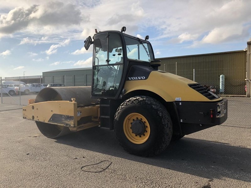 gallery 2011 VOLVO SD160 DX