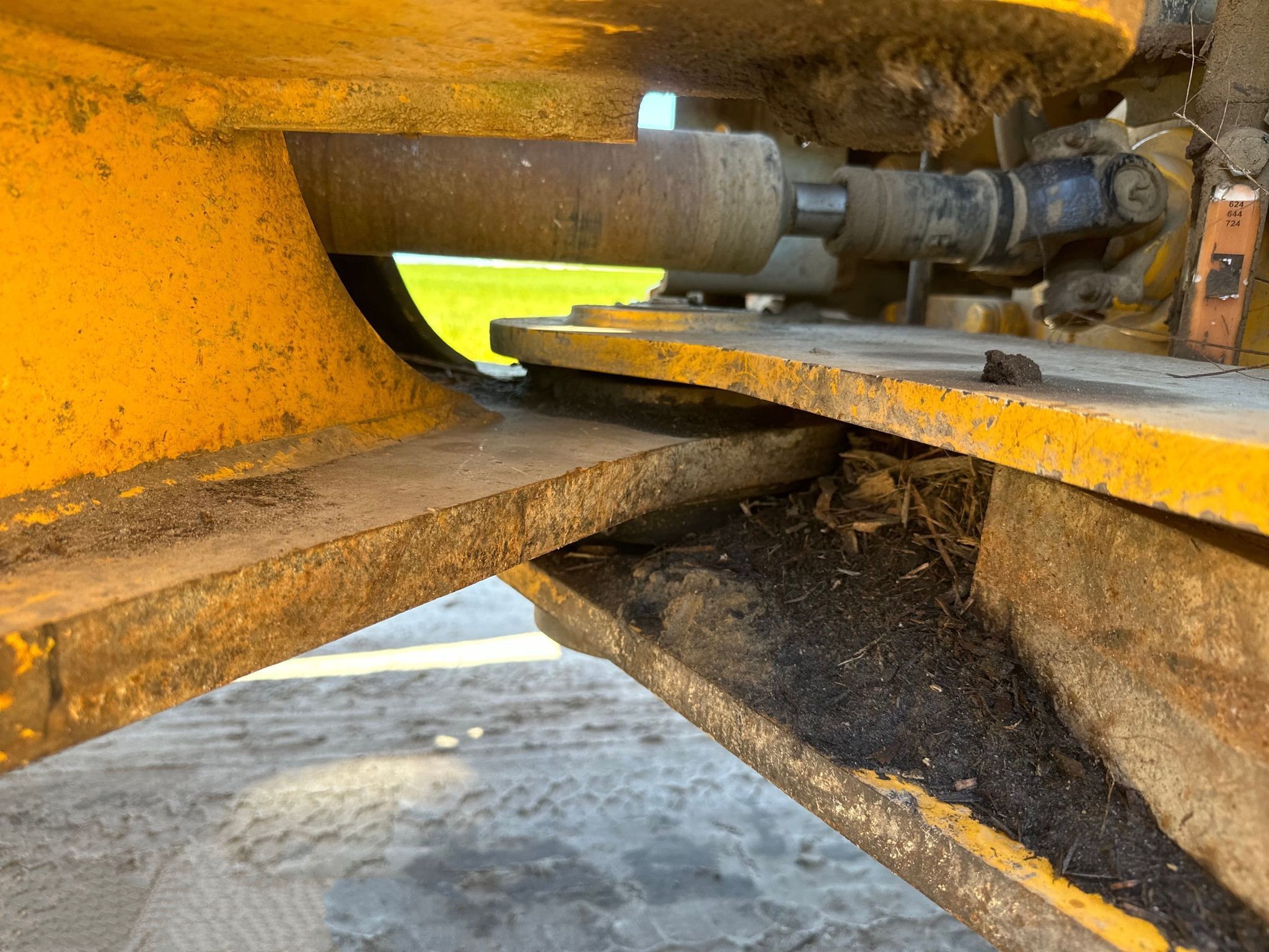 gallery 2014 John Deere 624K wheel loader