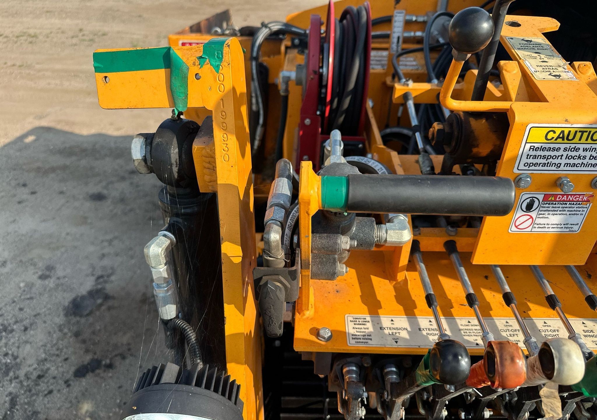 gallery 2018 LeeBoy 8500D paver