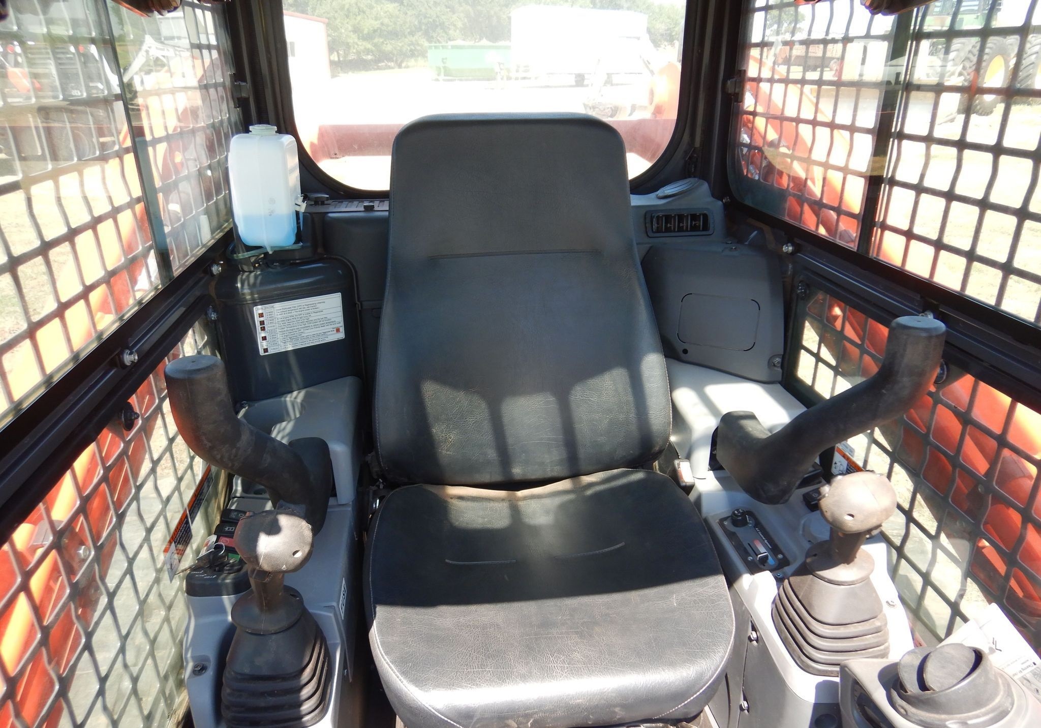 gallery 2021 Kubota SVL75-2  tracked skid steer loader