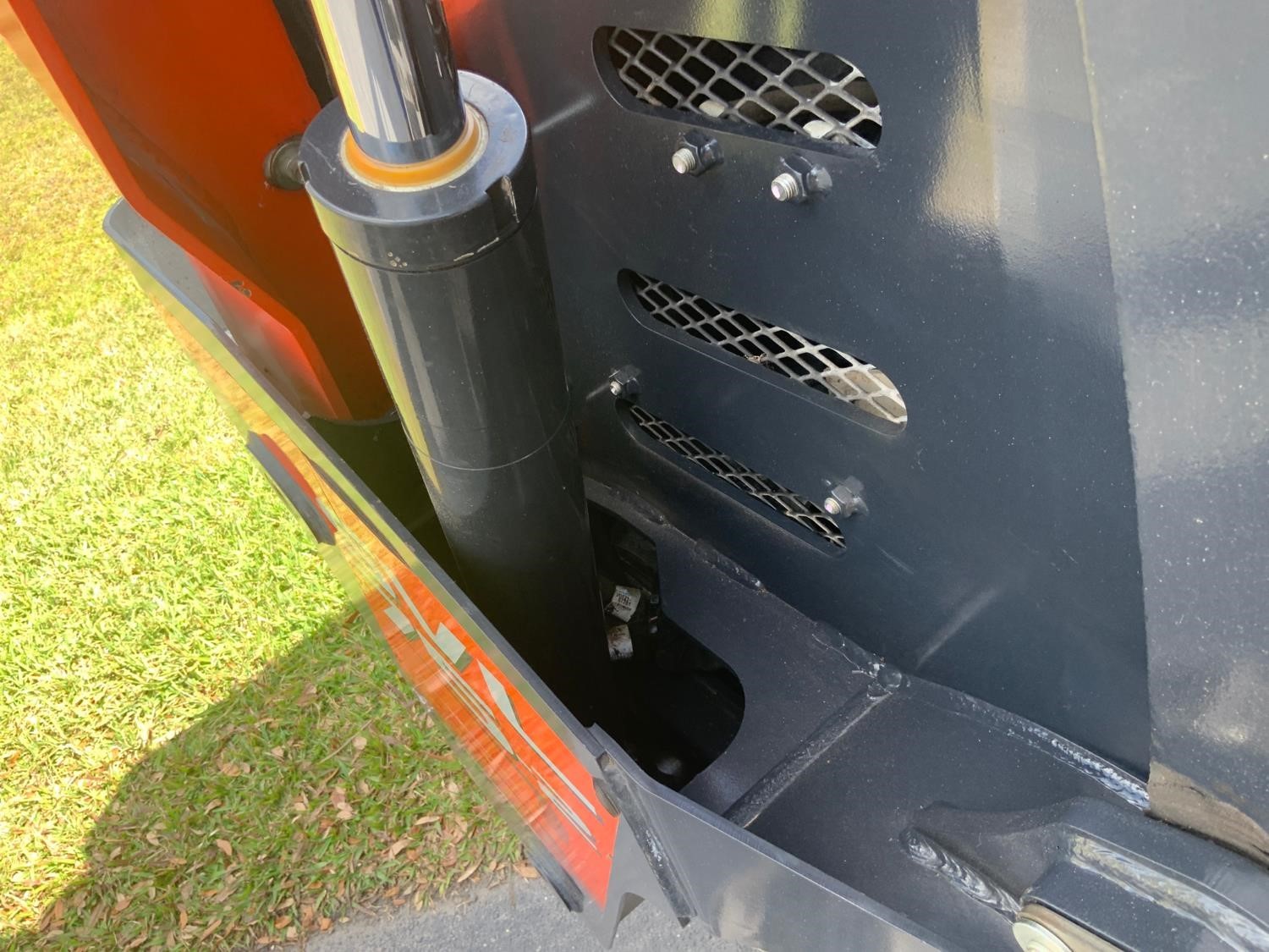 gallery 2018 Kubota SVL75-2 Compact Track Loader