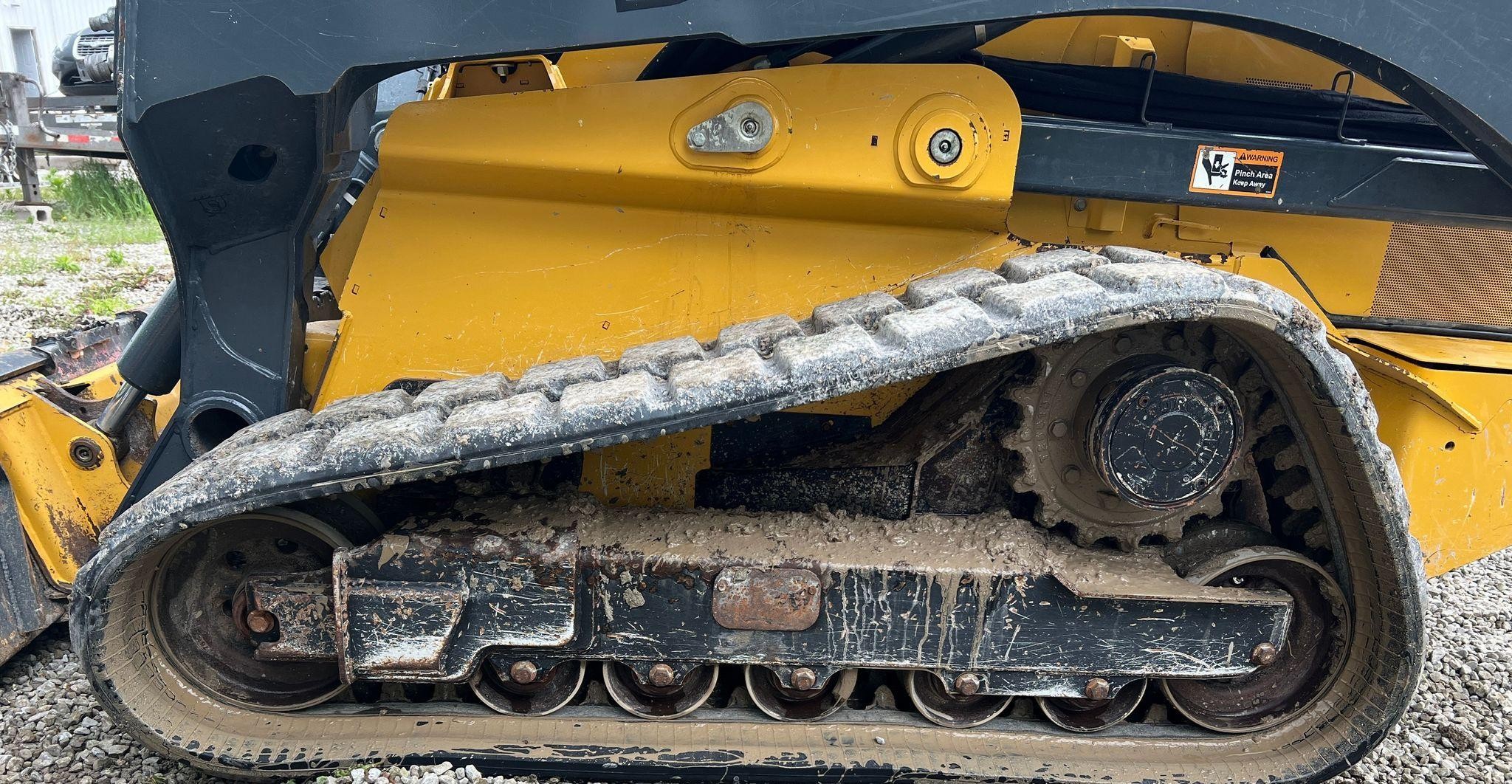 gallery 2017 John Deere 333G skid steer loader