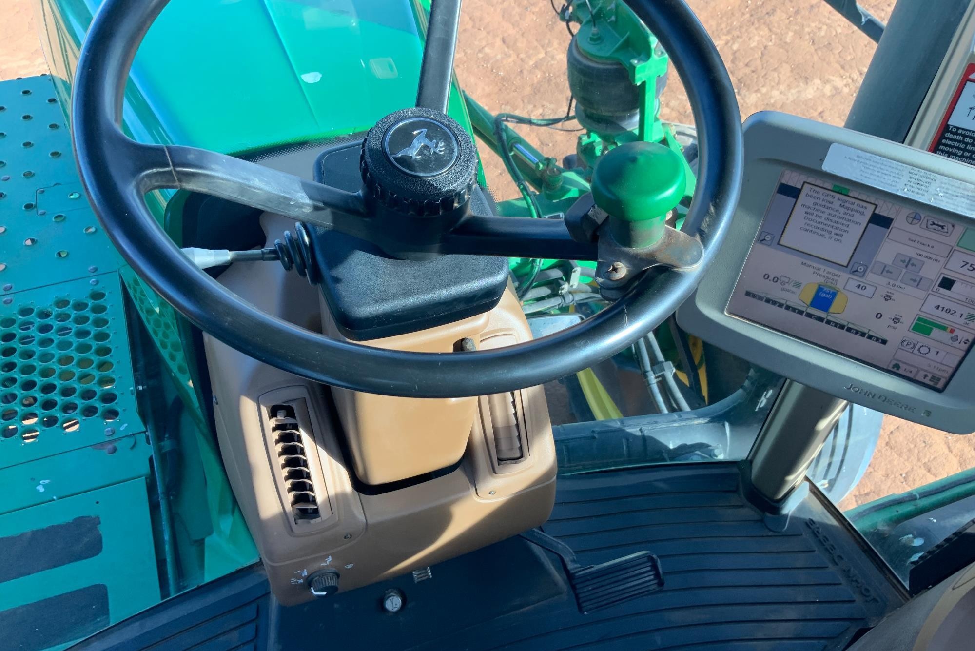 gallery 2011 John Deere 4730 Self-Propelled Sprayer