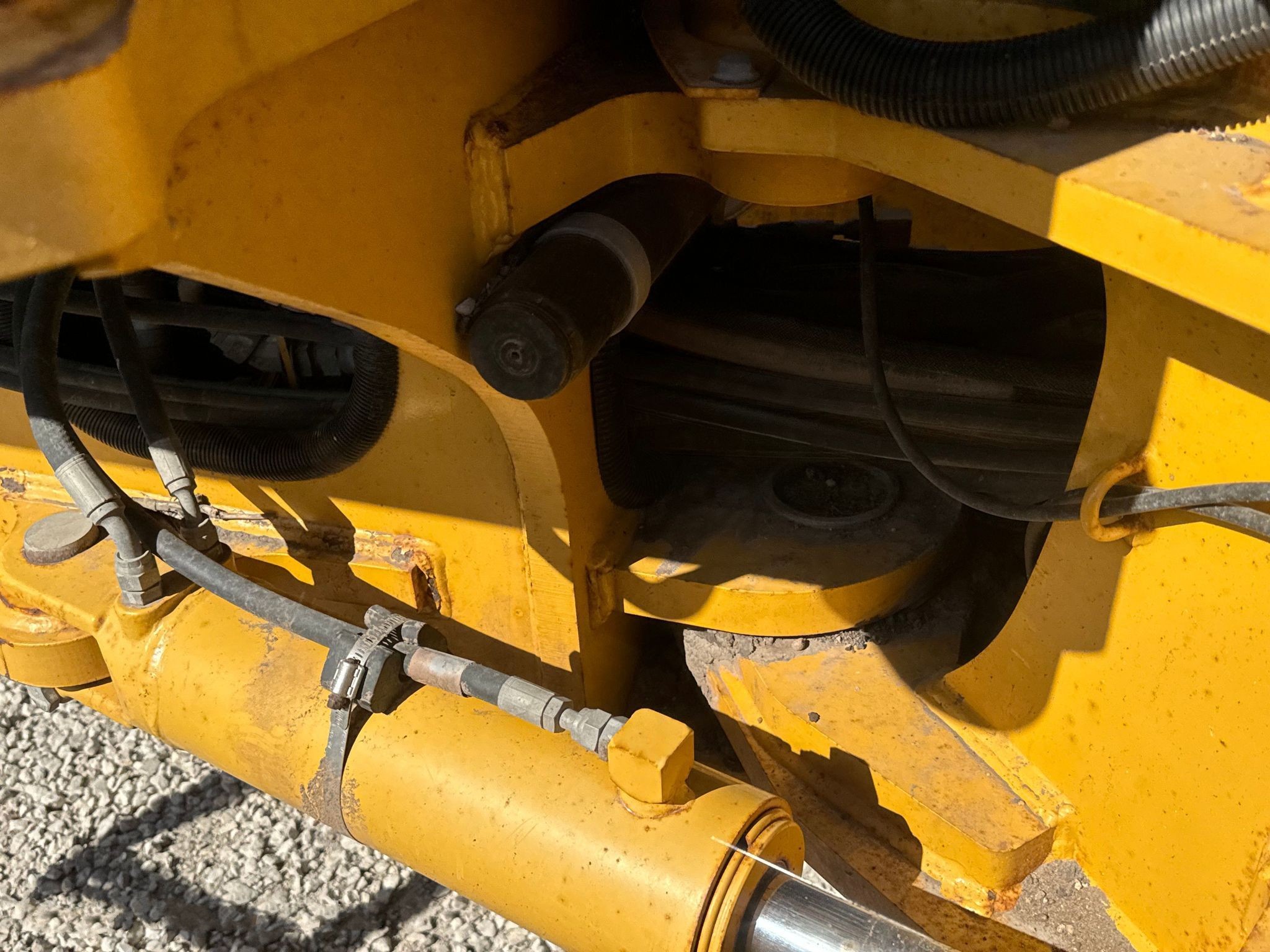 gallery 2013 John Deere 772G motor grader