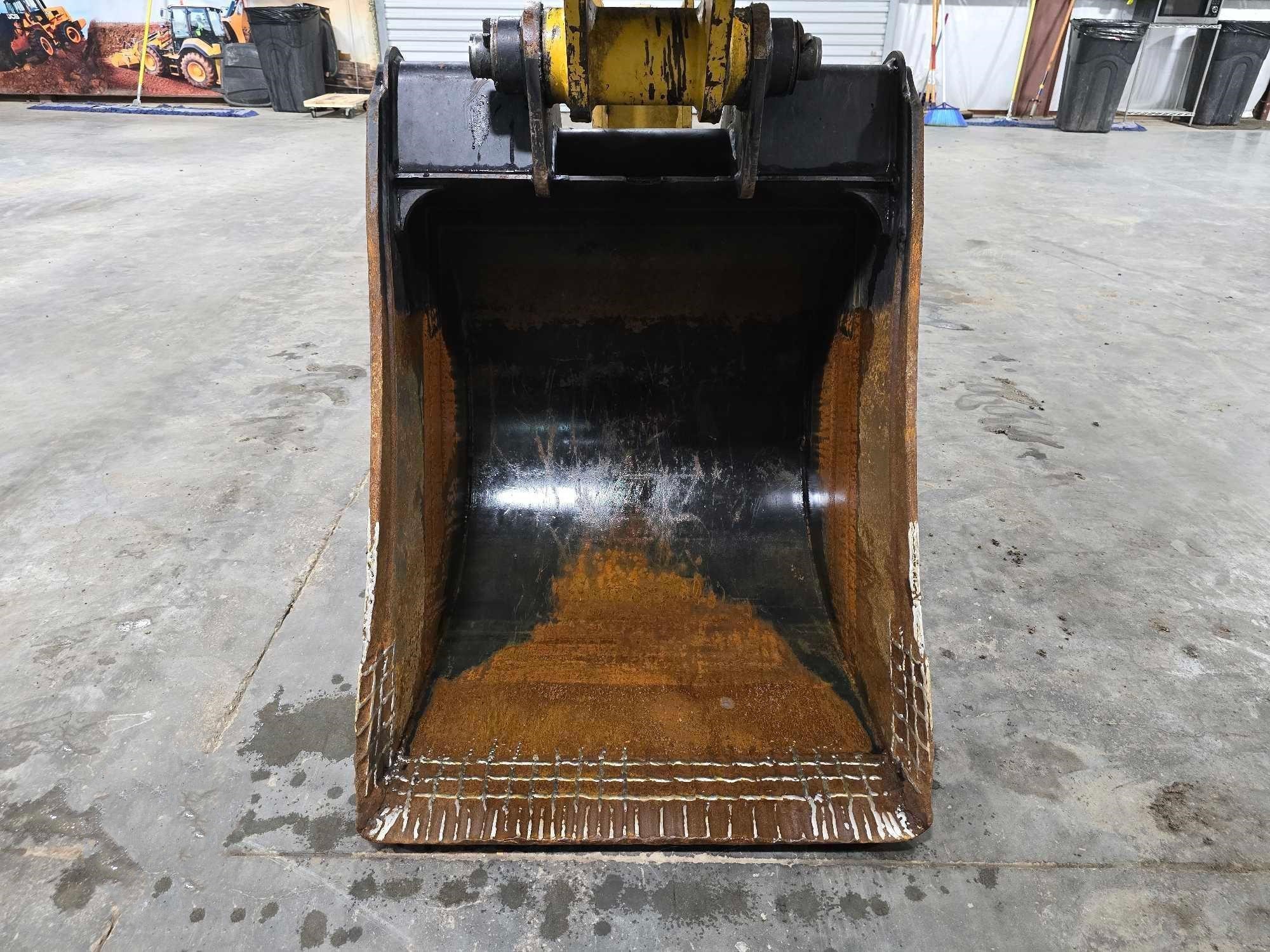 gallery 2017 Caterpillar 420F2  Backhoe