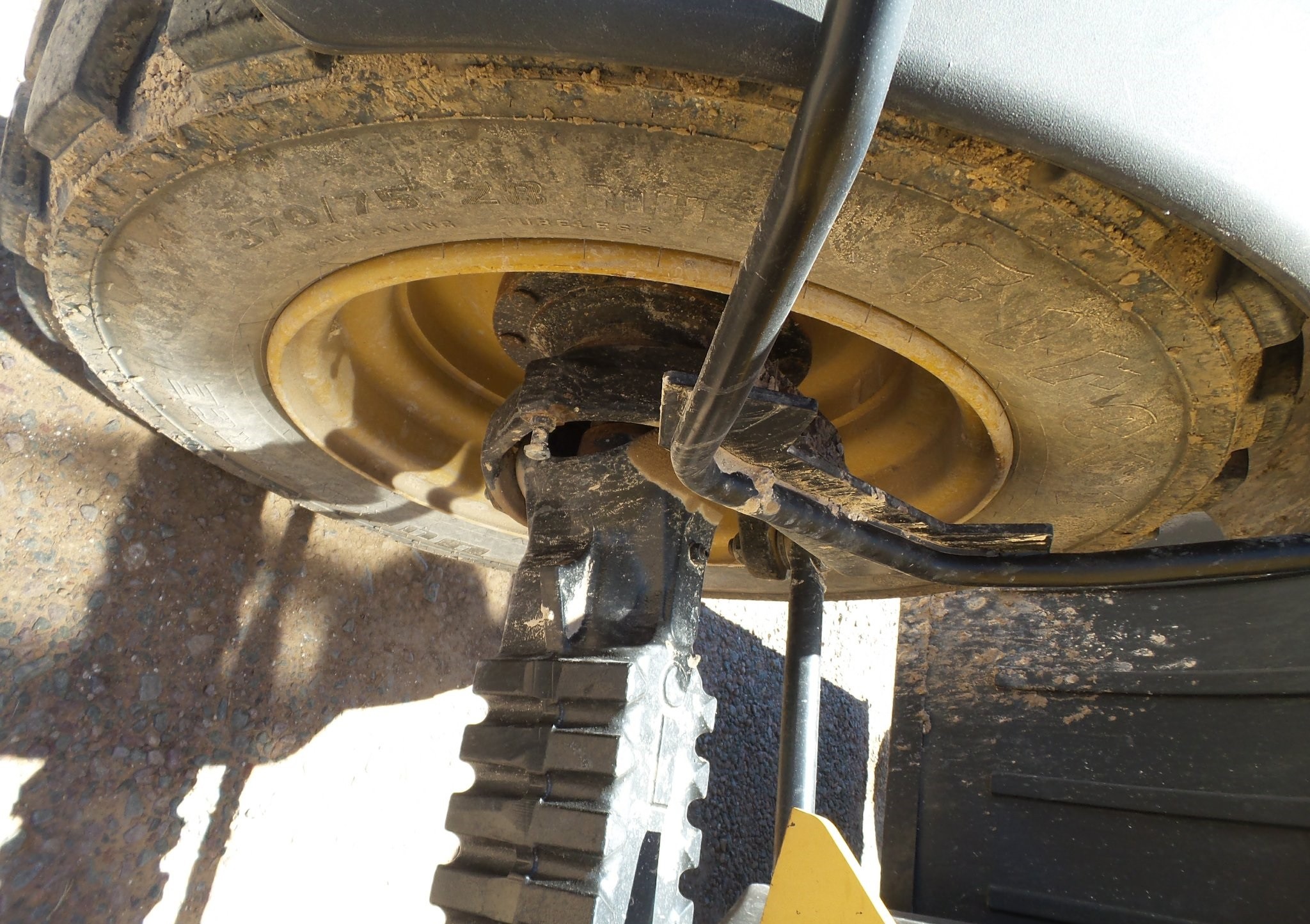 gallery 2013 Caterpillar TL943C telehandler
