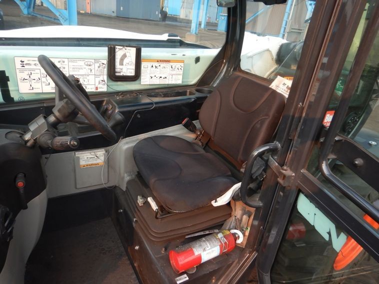 gallery 2018 Bobcat V519 telehandler