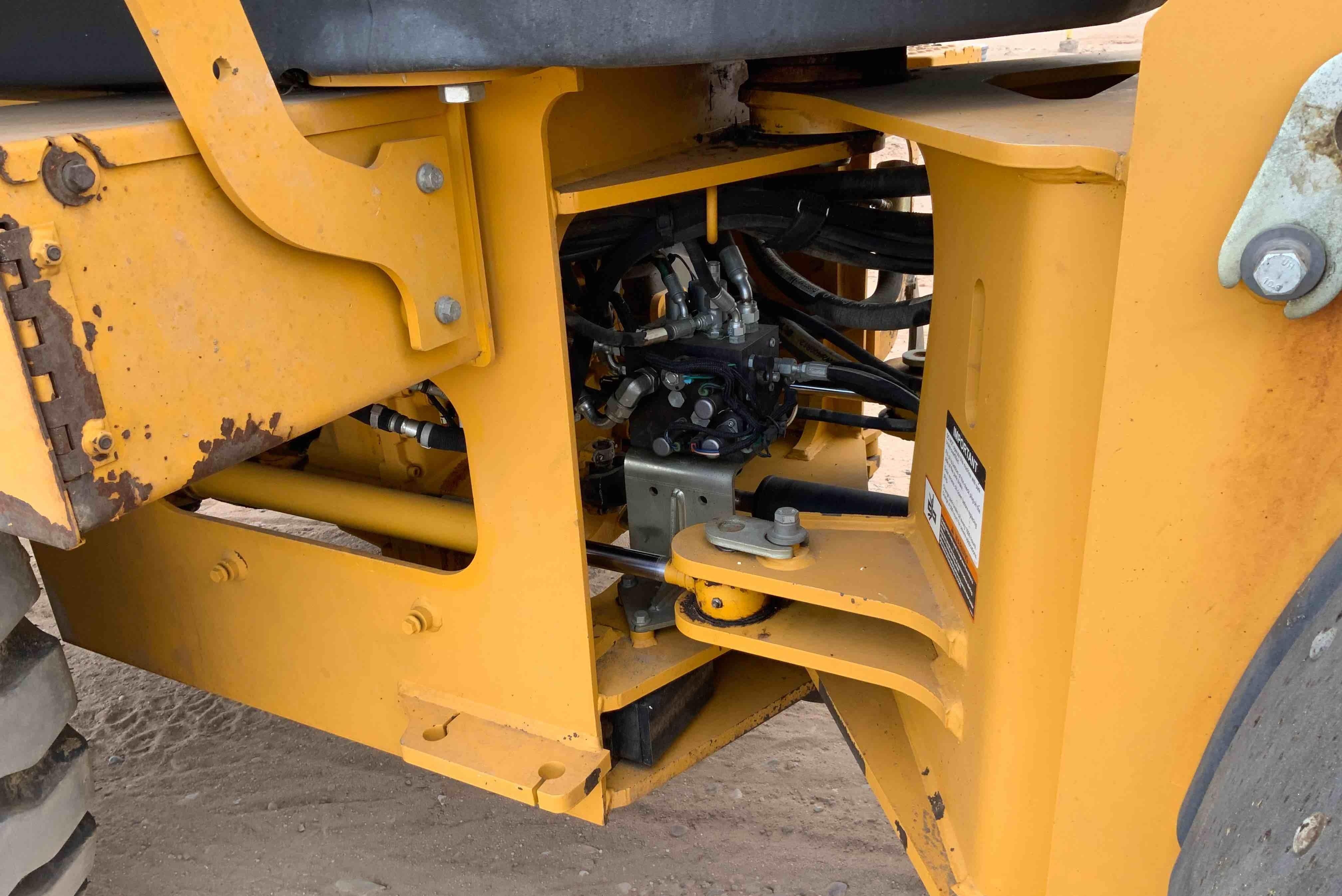 gallery John Deere 444K High Lift Wheel Loader
