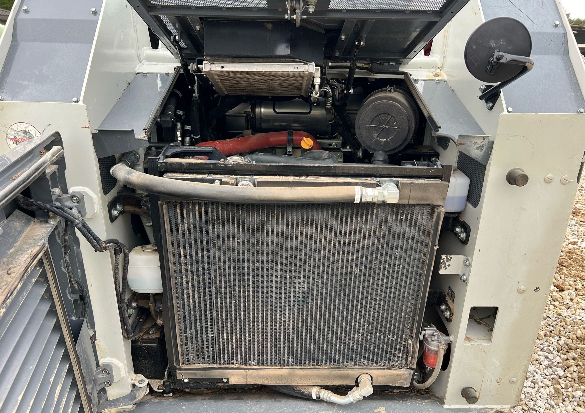 gallery 2020 Takeuchi TL12R2 tracked skid steer loader