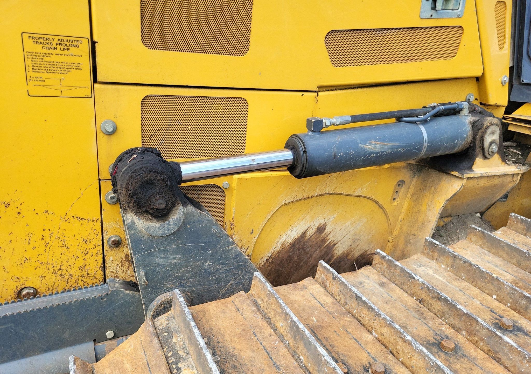 gallery 2015 John Deere 700K LGP dozer