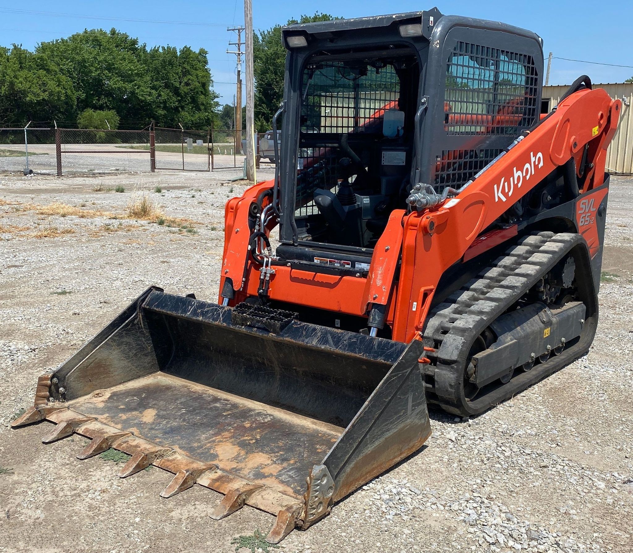 gallery 2021 Kubota SVL65-2  tracked skid steer loader