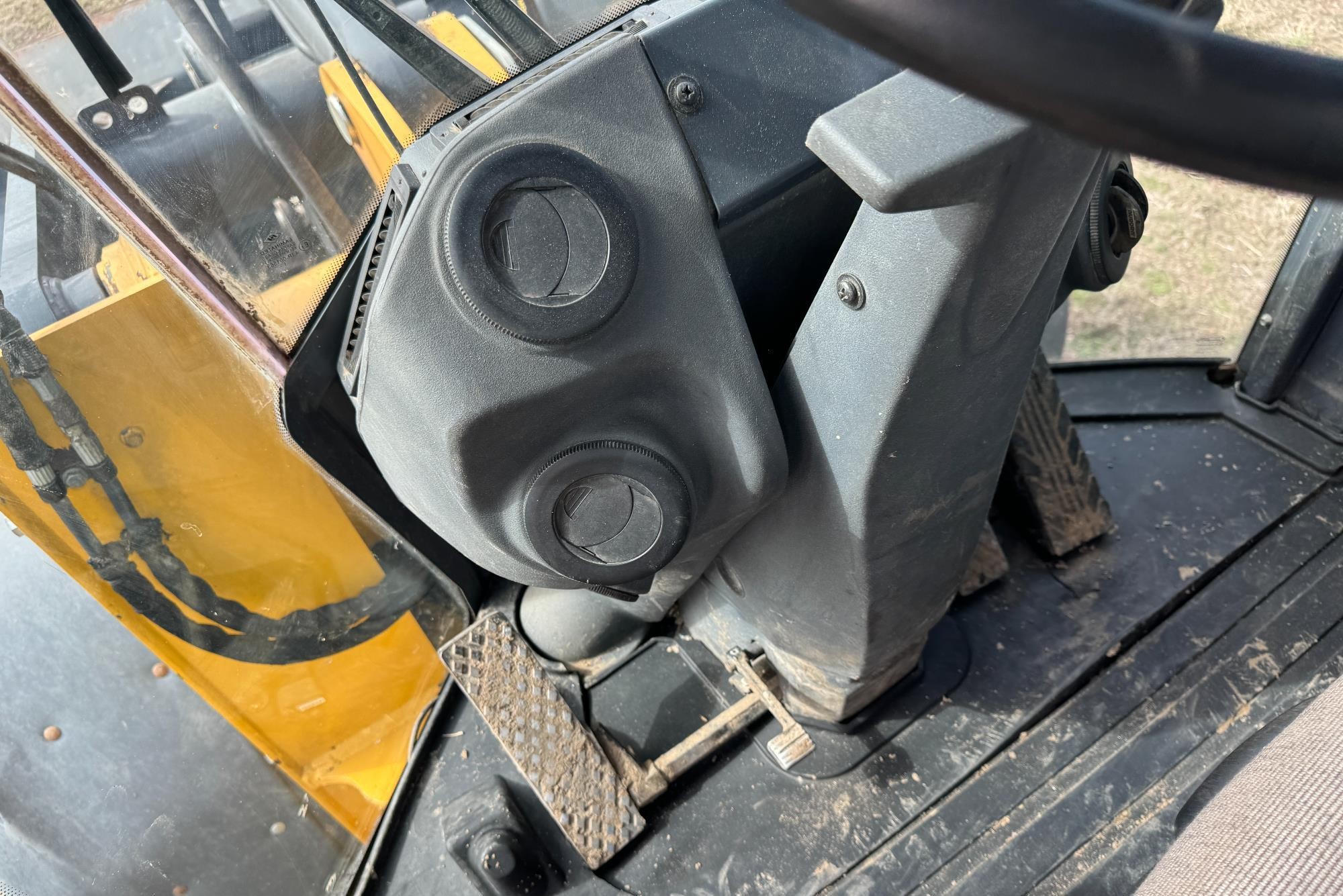 gallery 2013 John Deere 524K High Lift Wheel Loader,