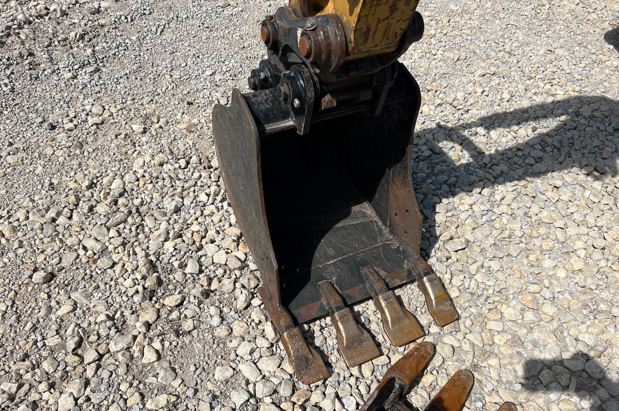 gallery 2016 Caterpillar 303E Mini Excavator