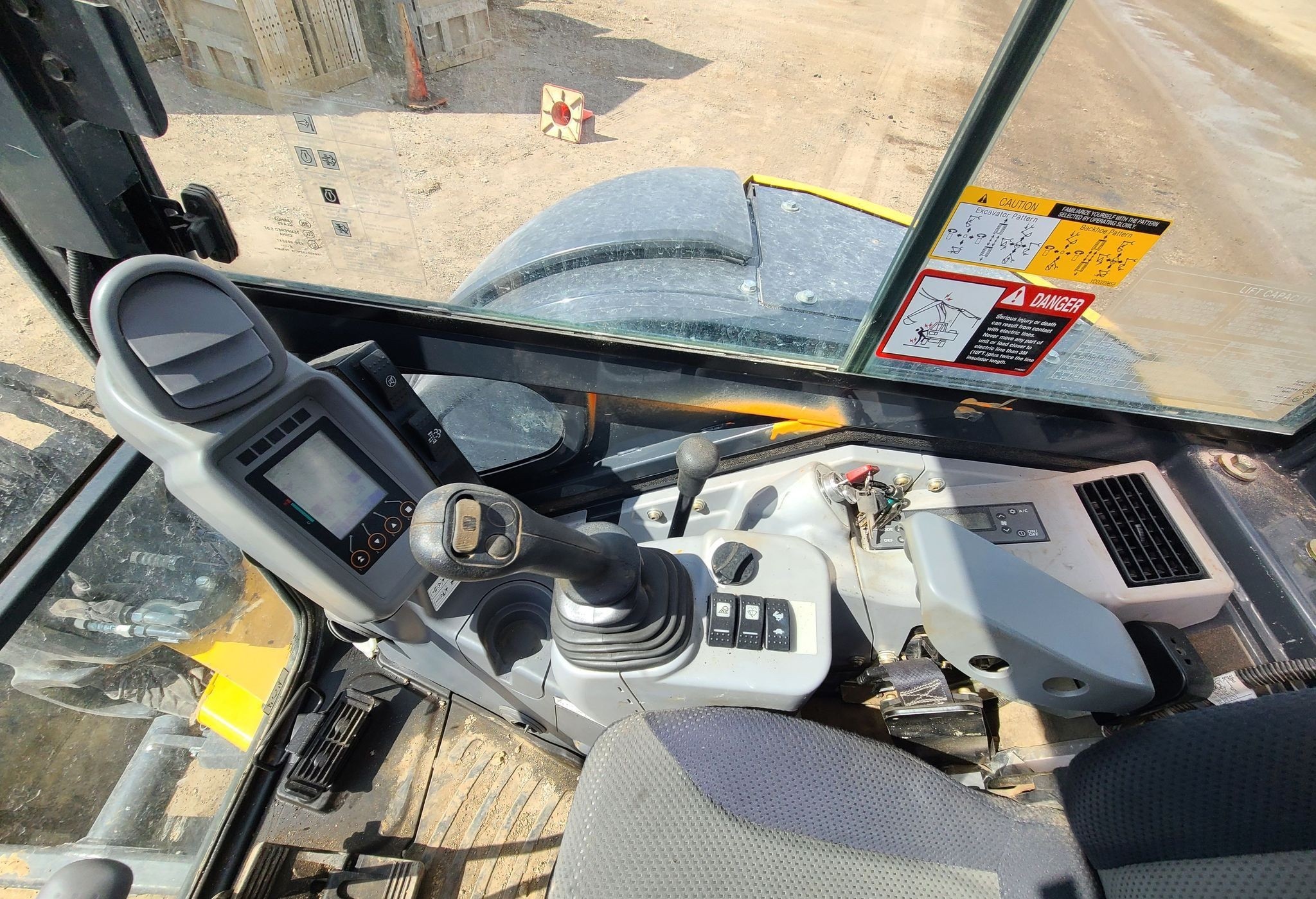 gallery 2019 John Deere 50G mini excavator